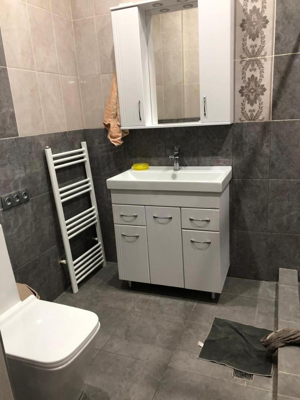 2 Bedroom 2 Bathromm Apartment on Rostom Street