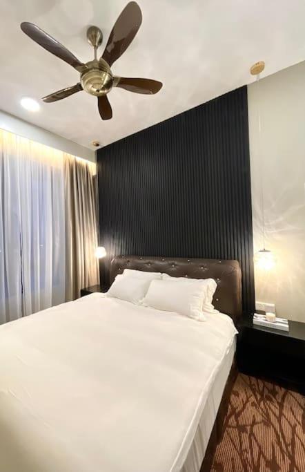 SINA TROIKA RESIDENCE KOTA BHARU 2BR WiFi NETFLIX POOL photo 2