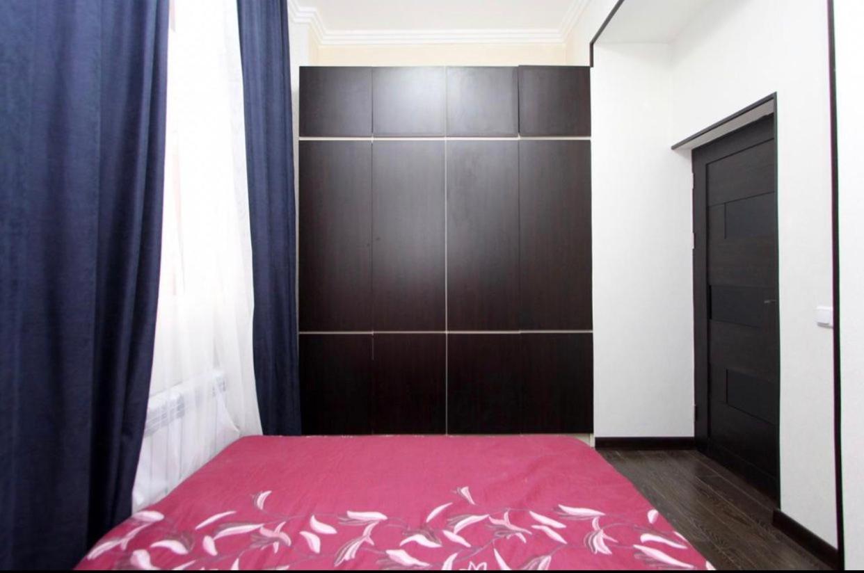 SPACIOUS Apartment in Yerevan on Tigran Mets Street