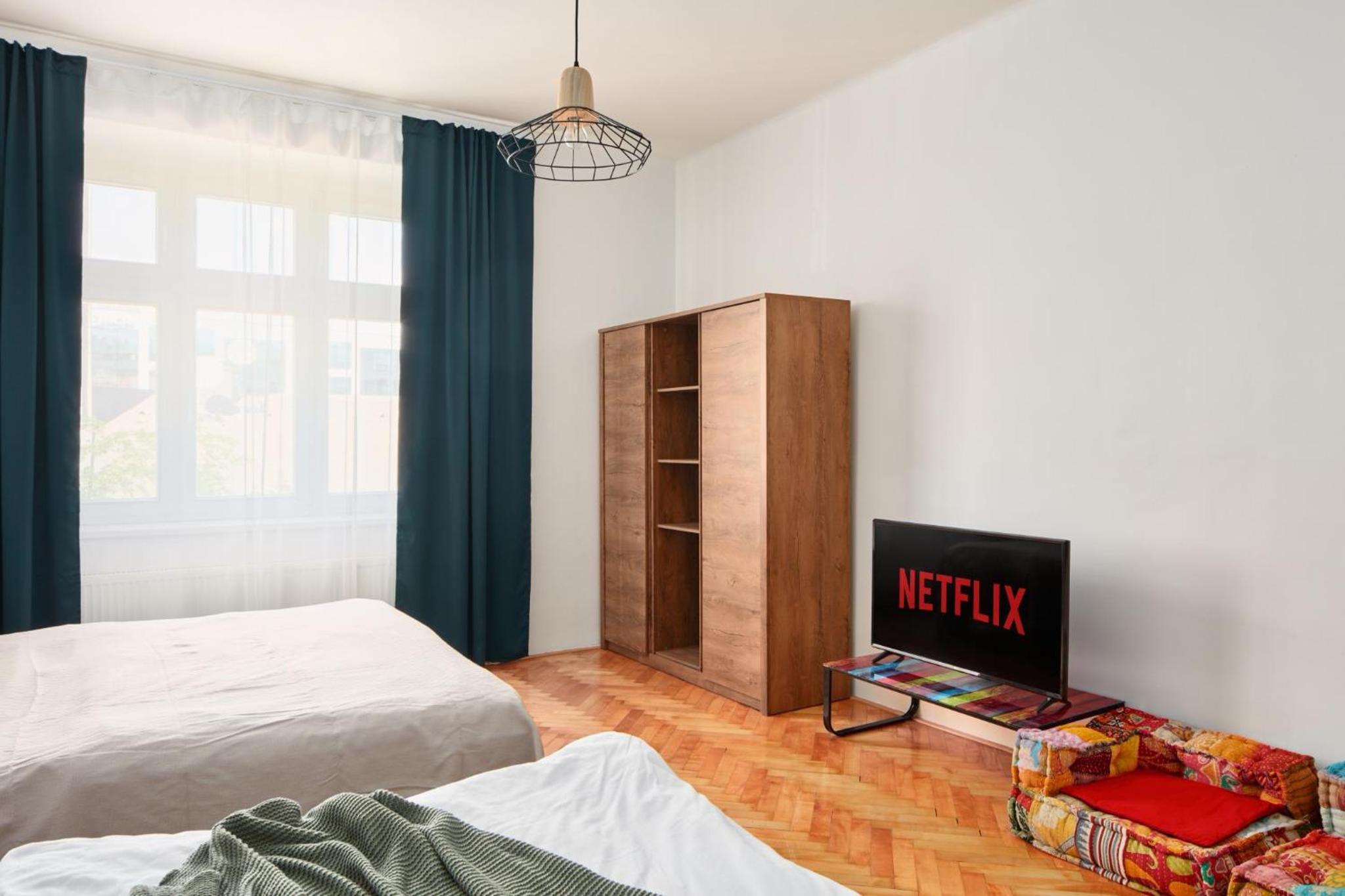Spacious Apartment in Karlín by Prague Days