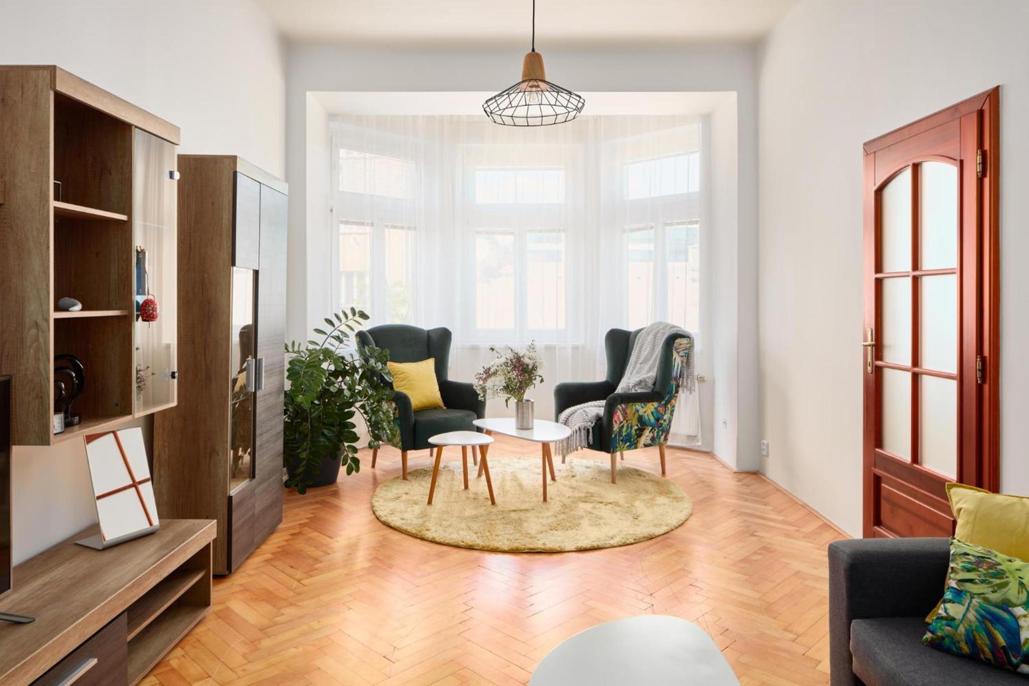 Spacious Apartment in Karlín by Prague Days