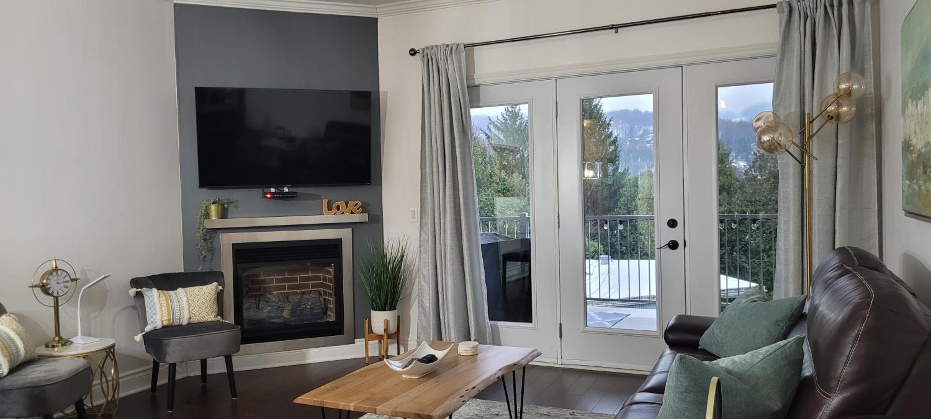Superbe condo - Navette de Ski Gratuite #202