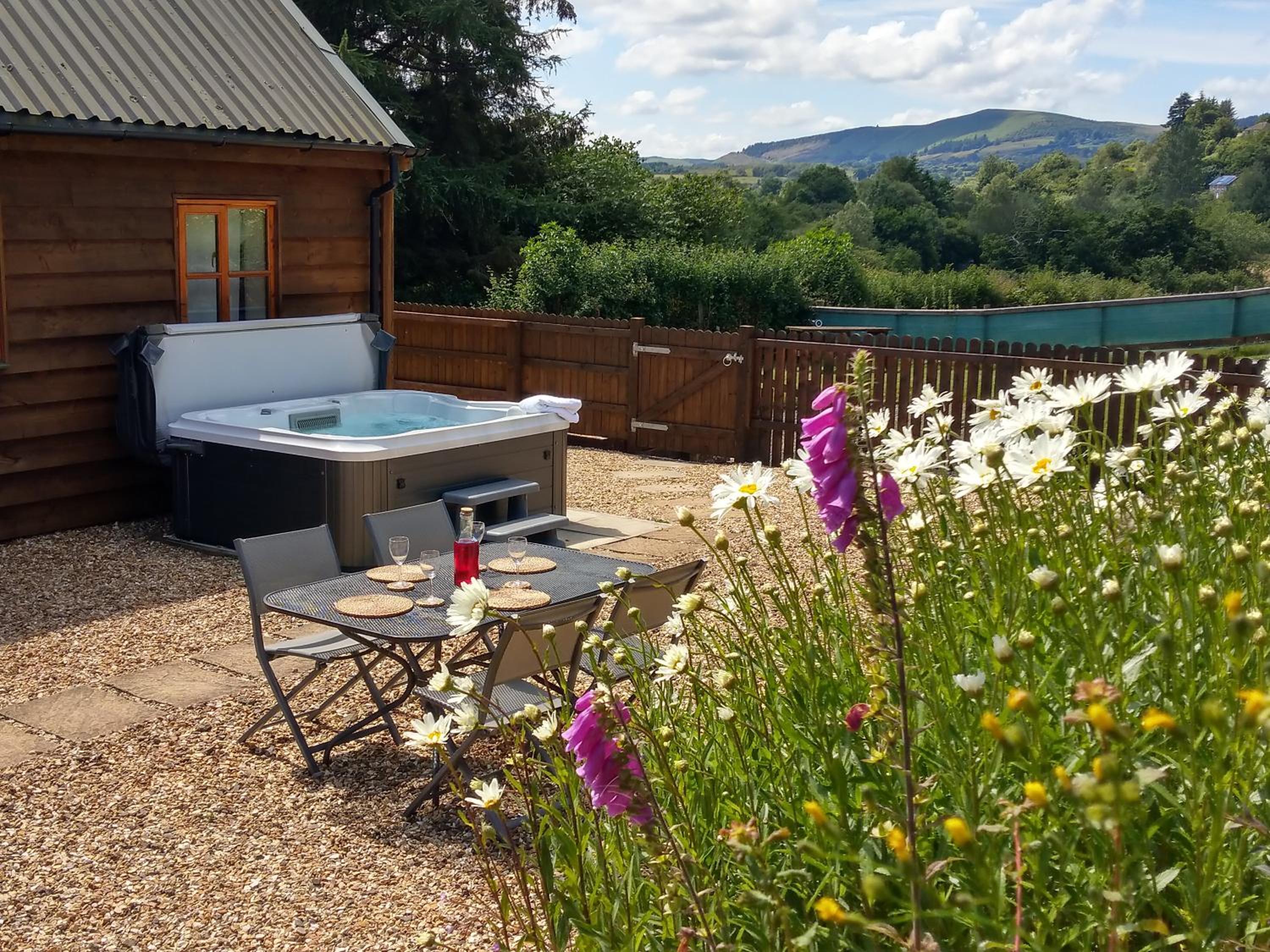 Hotel Seven Stars- Hot Tub & Garden With Fabulous Views.
