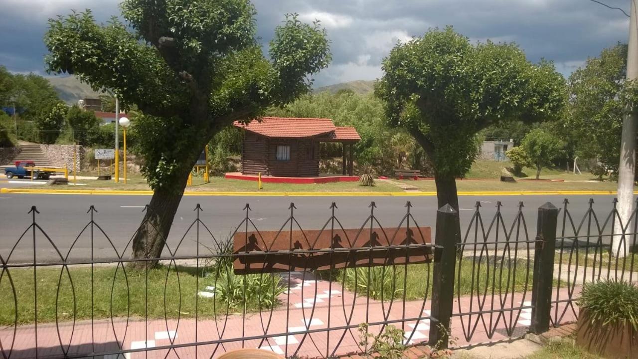 Canela House