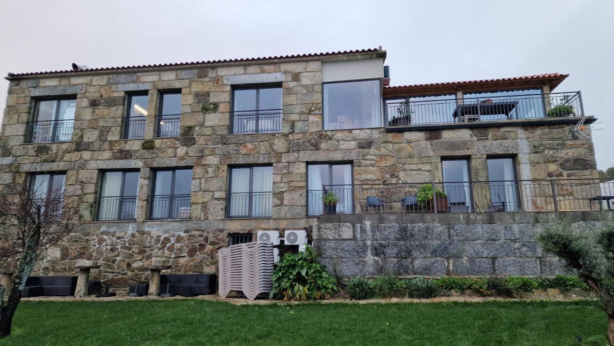 Hotel Casa Albelo do Gerês - Image 1