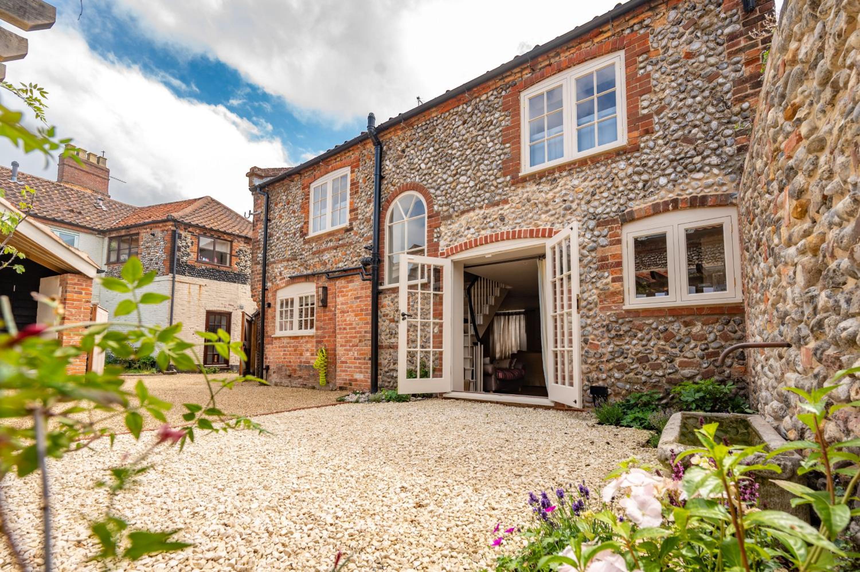 Number 27 by Big Skies Cottages view 4
