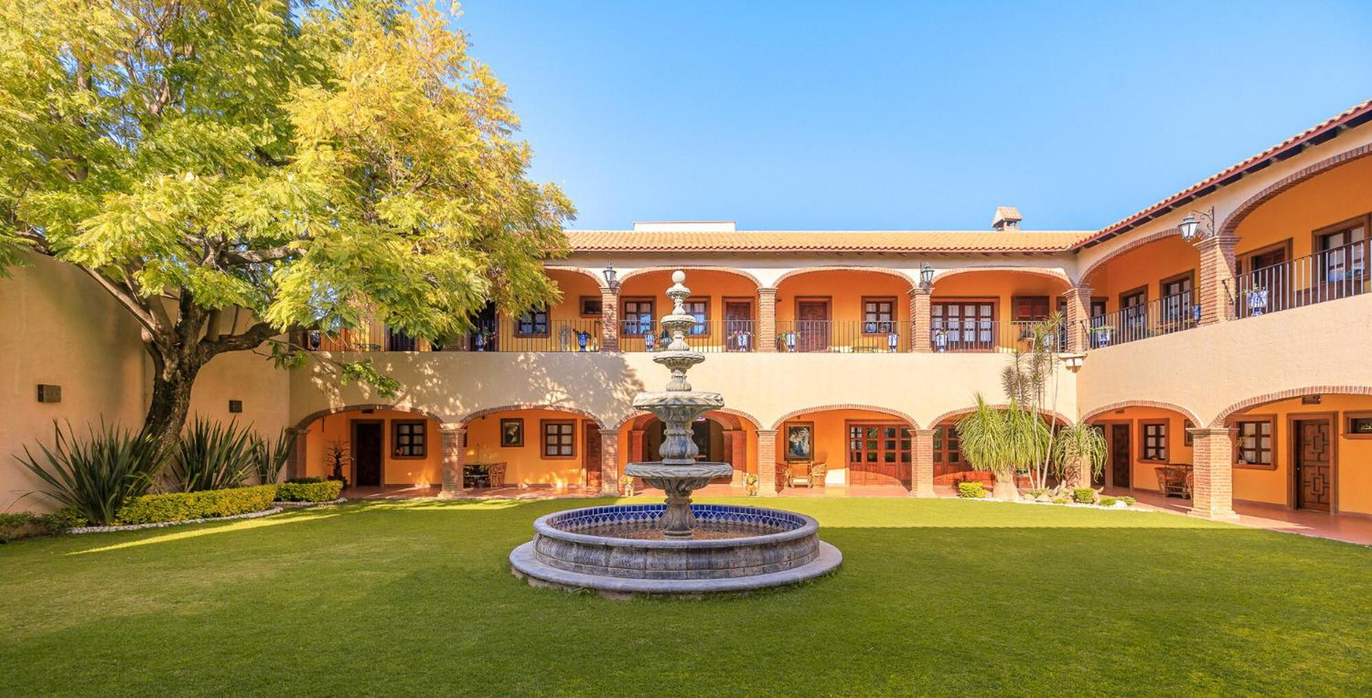 Hotel Hacienda Maria Eugenio