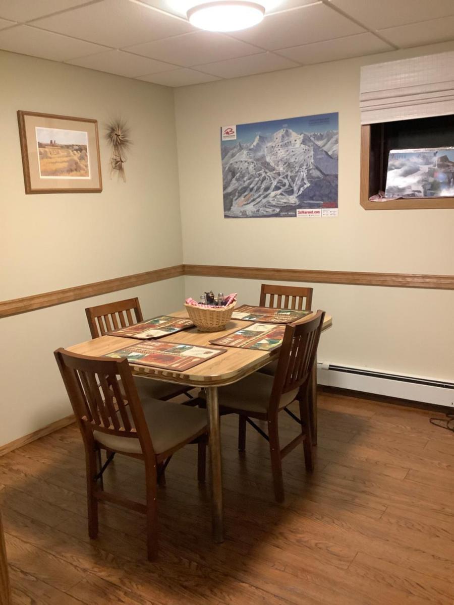 Jasper Vacations - Bear Cub Lodging - Property Image 11