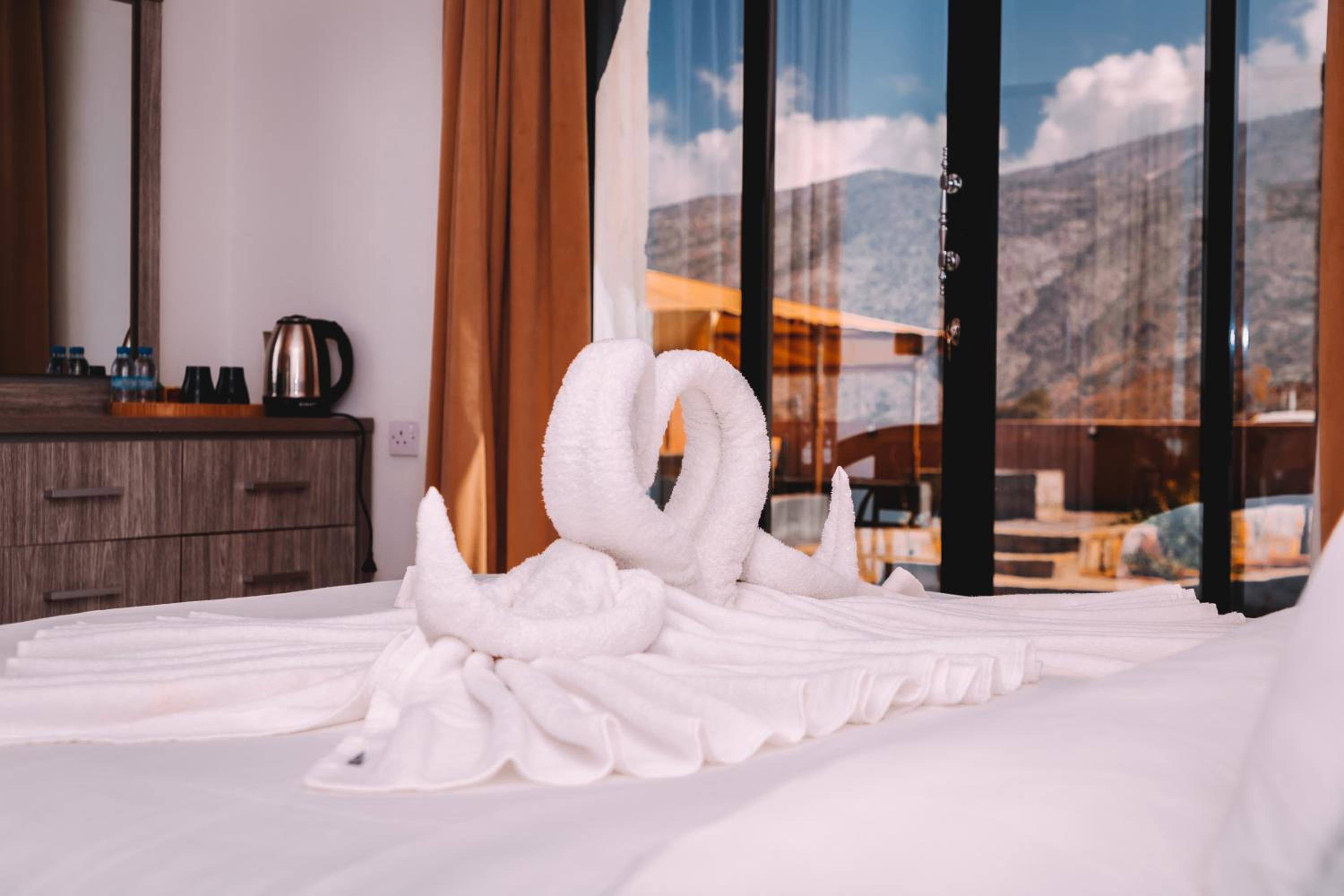 MountSun Stay Jabal Shams view 5