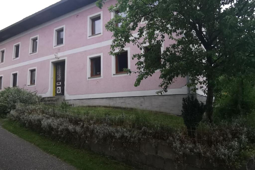 Schöne Wohnung am Bauernhof