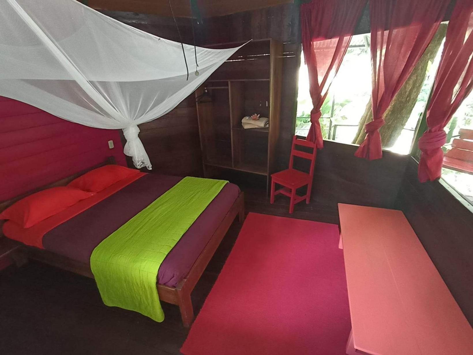 Finca Valeria Treehouses Glamping