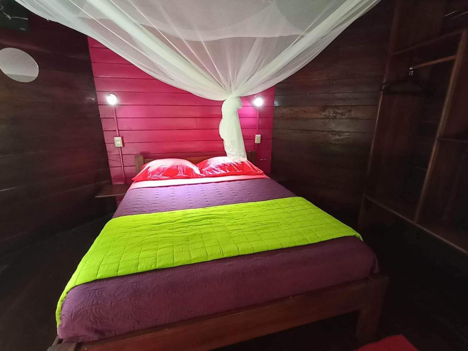 Finca Valeria Treehouses Glamping