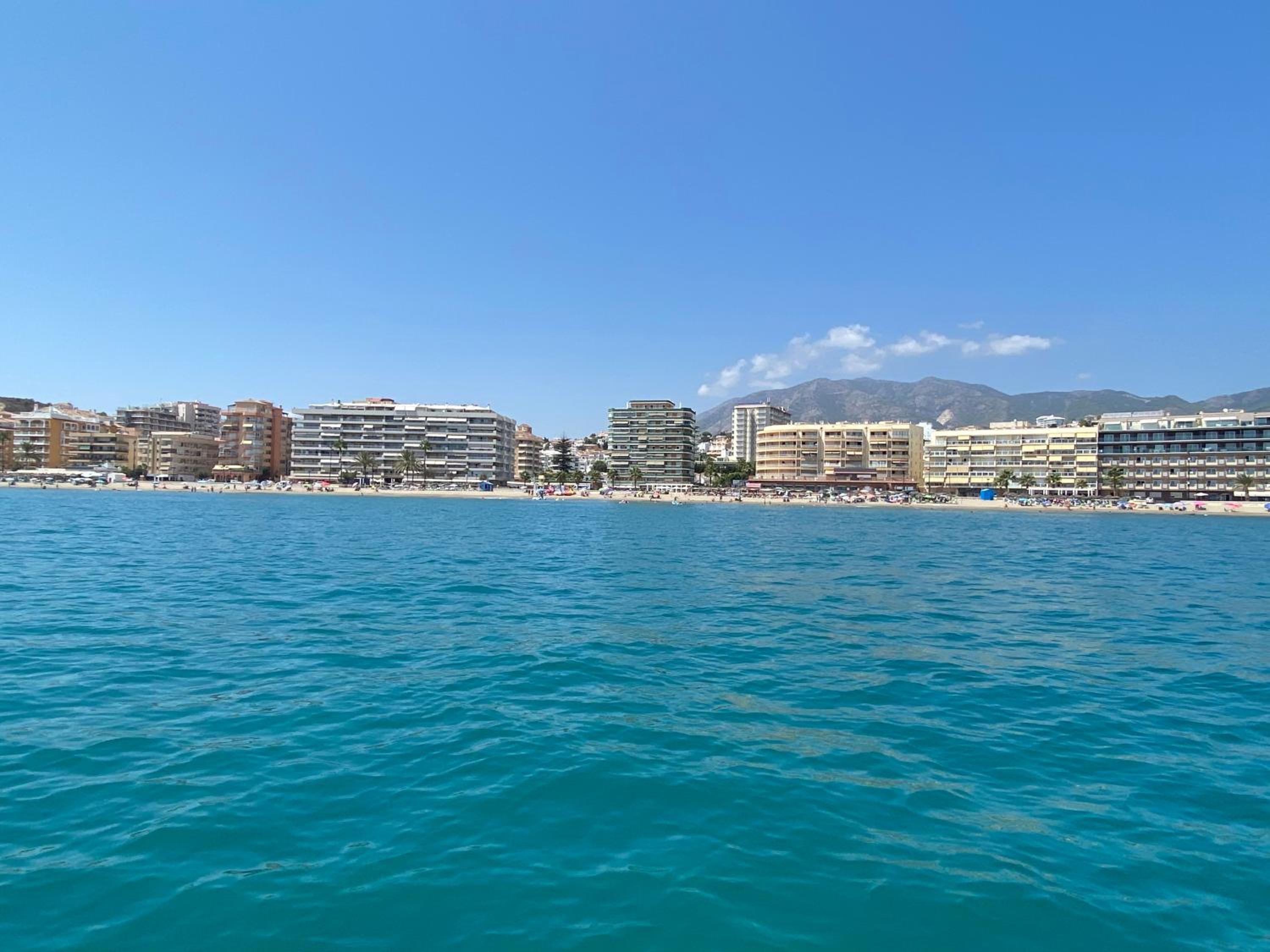 Fuengirola Holiday Apartment w/Balcony View & Pool view 3