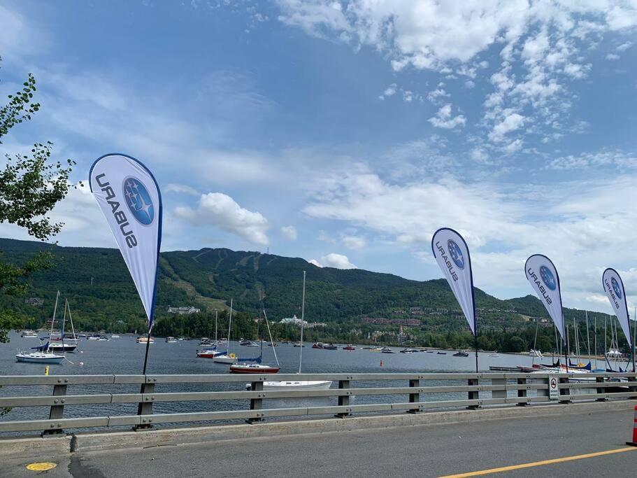 Modern 3-en-suite Bedroom Townhouse with 1 Sofa Bed and Terrace in Mont-Tremblant