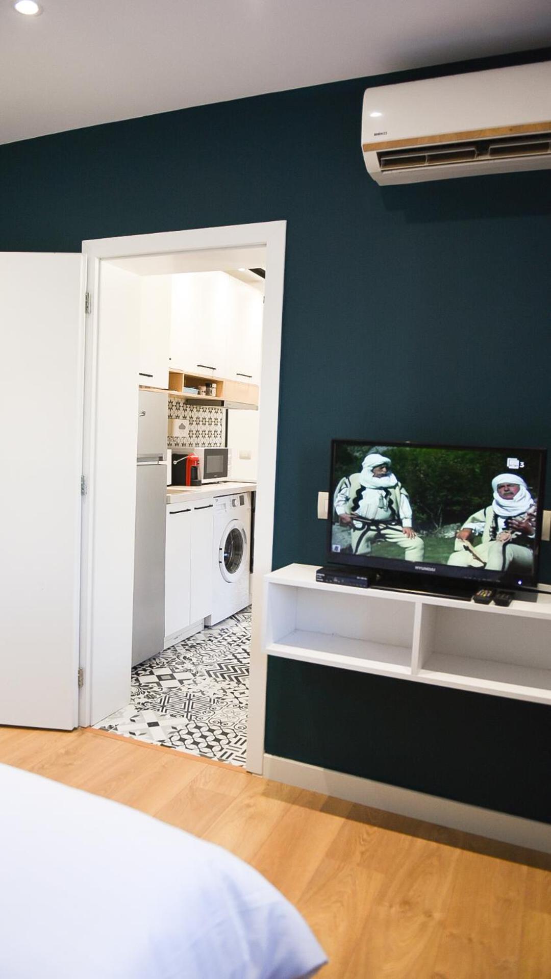 Matisse No9 - One Bedroom City Center Apartment