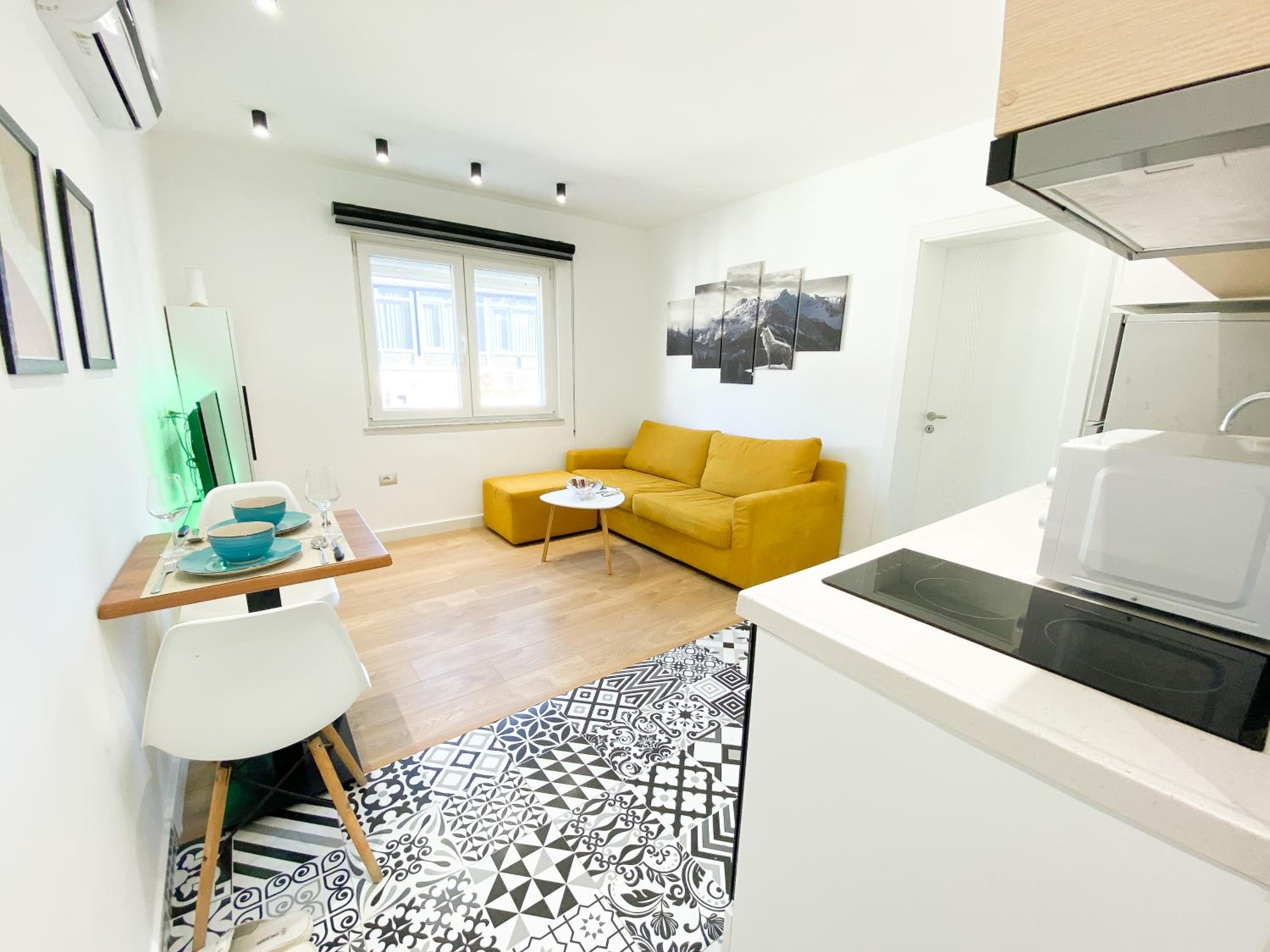 Matisse No9 - One Bedroom City Center Apartment