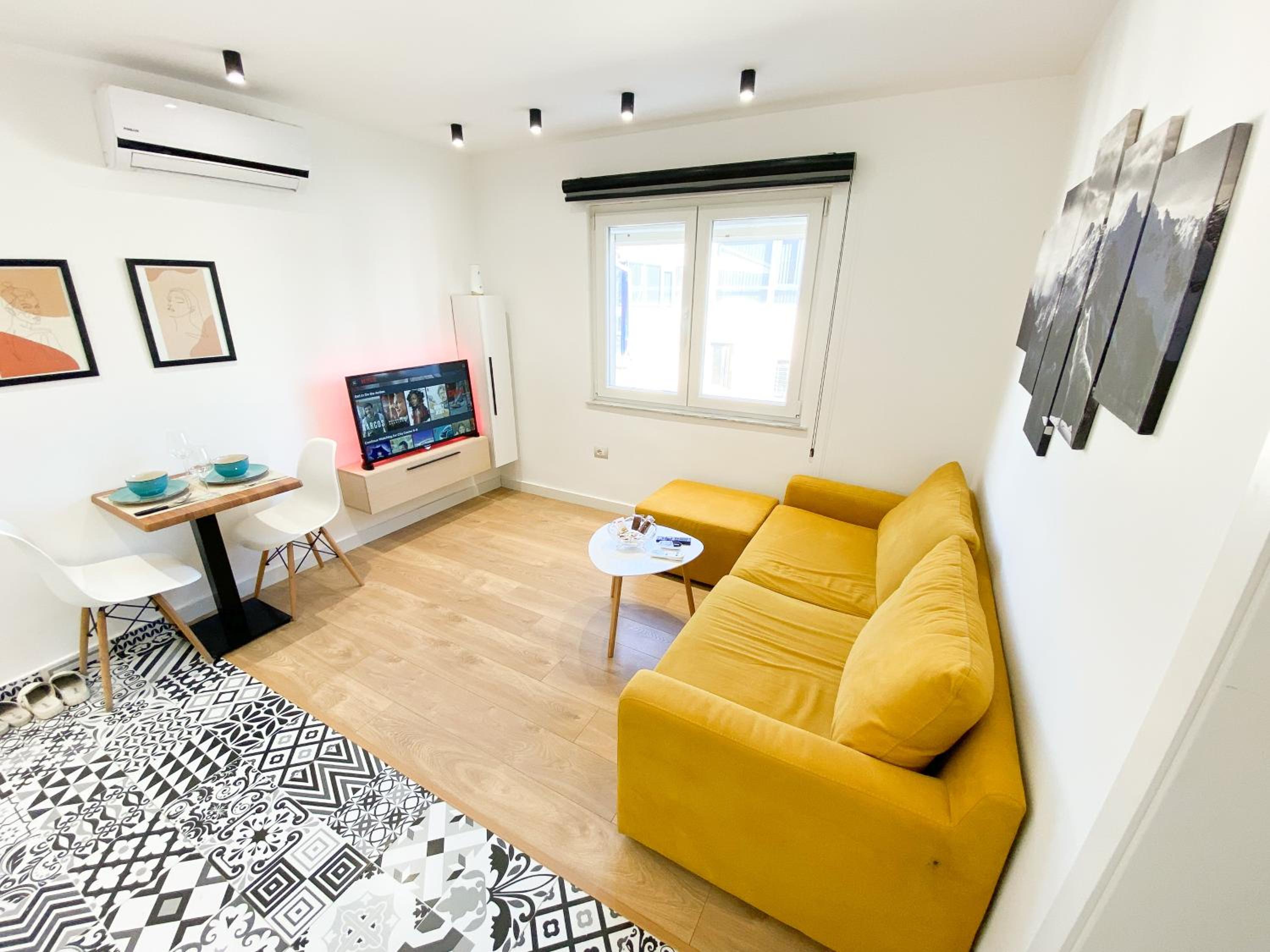 Matisse No9 - One Bedroom City Center Apartment