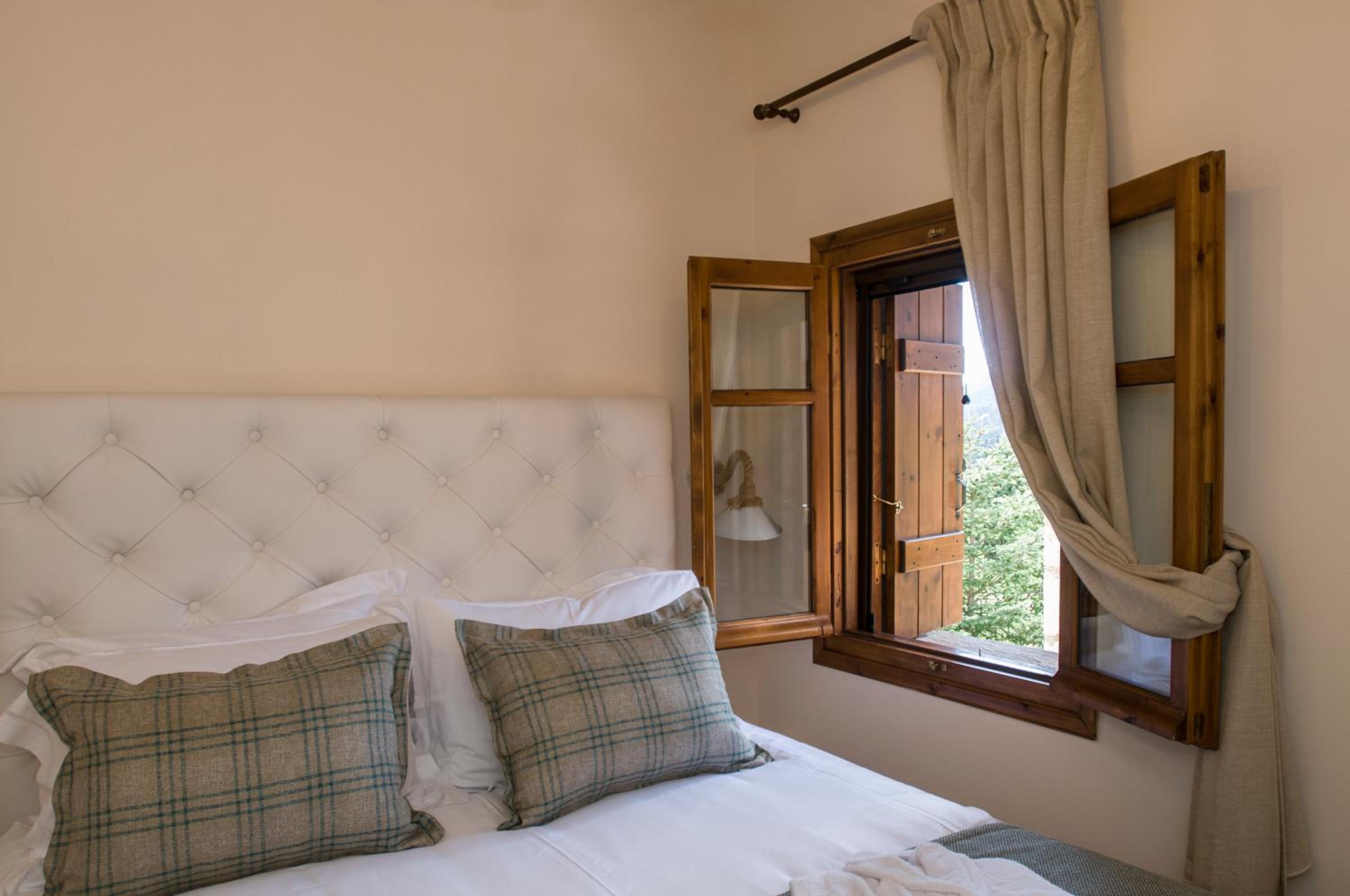 Parnassos Chalets