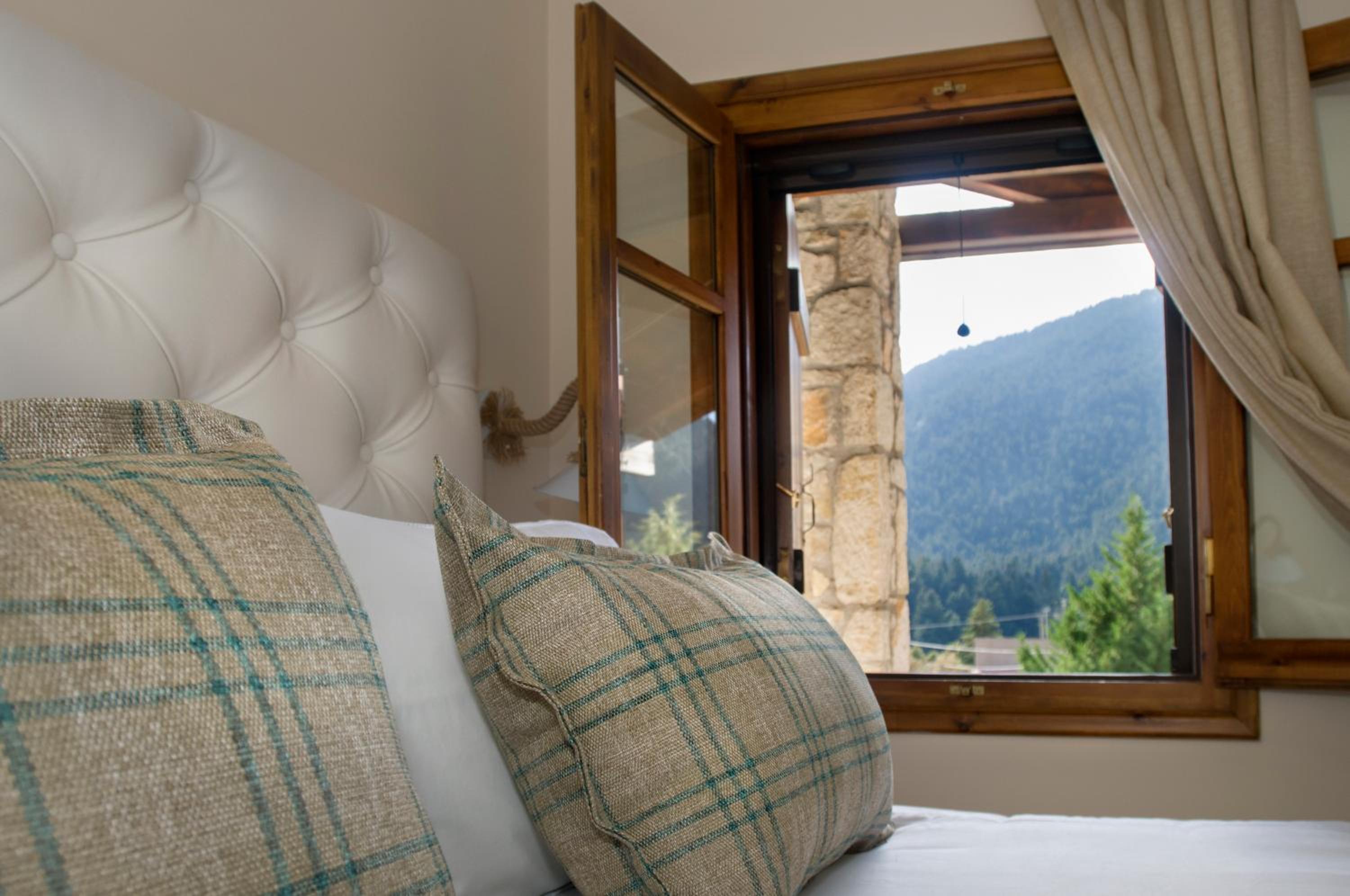 Parnassos Chalets