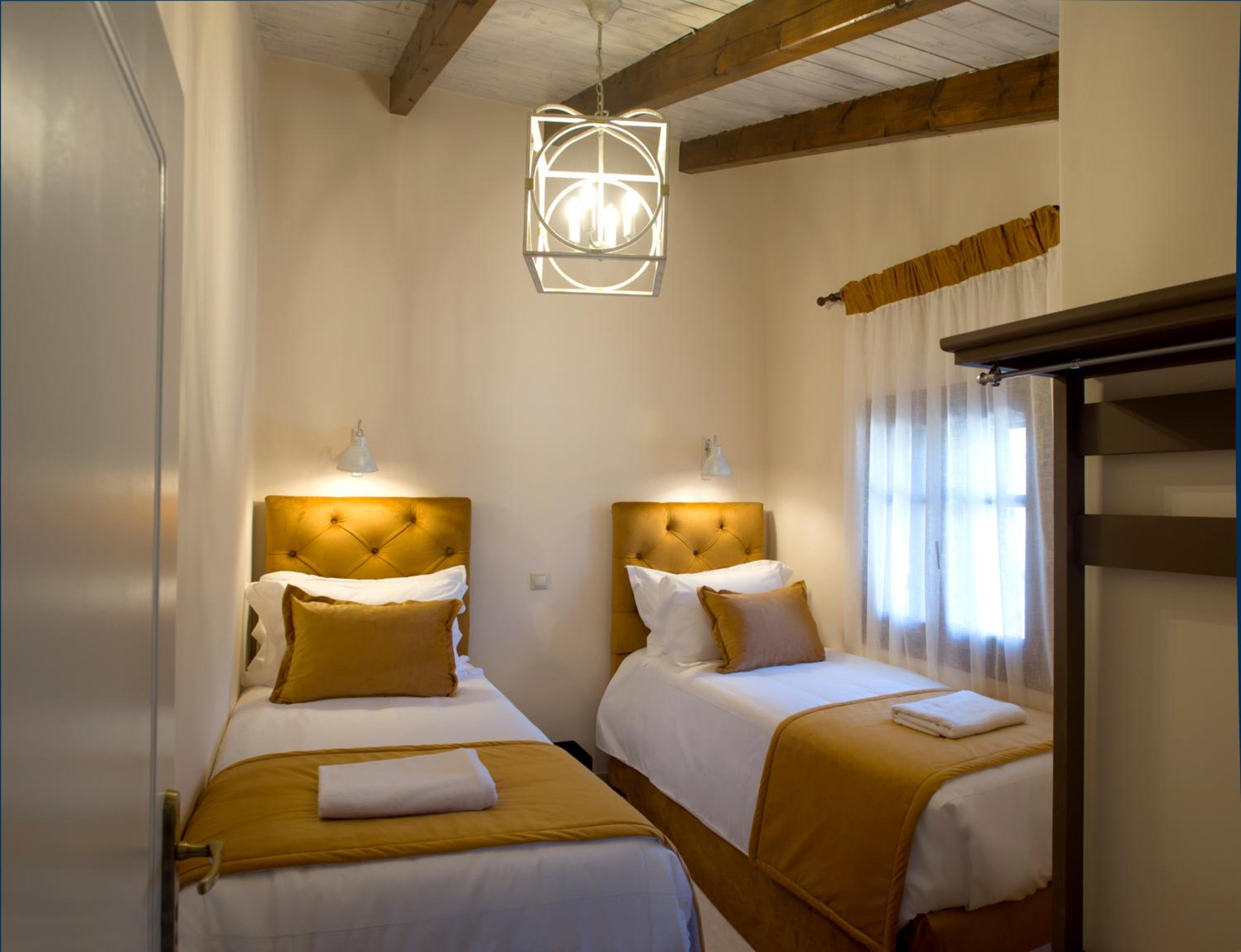 Parnassos Chalets