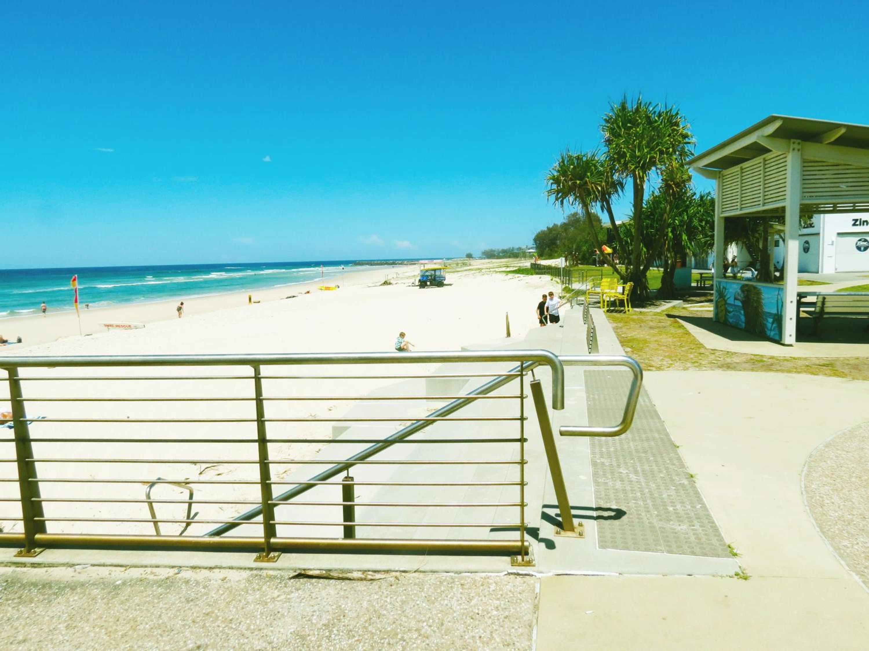 3 Bedroom Central Beachside Kingscliff Apartment with Pool