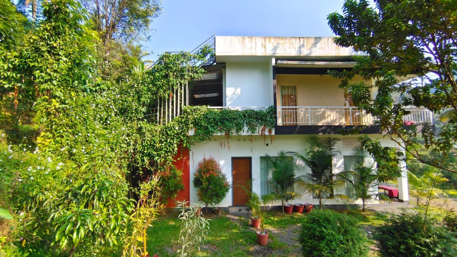Riverbench Homestay Munnar, Anaviratty view 4