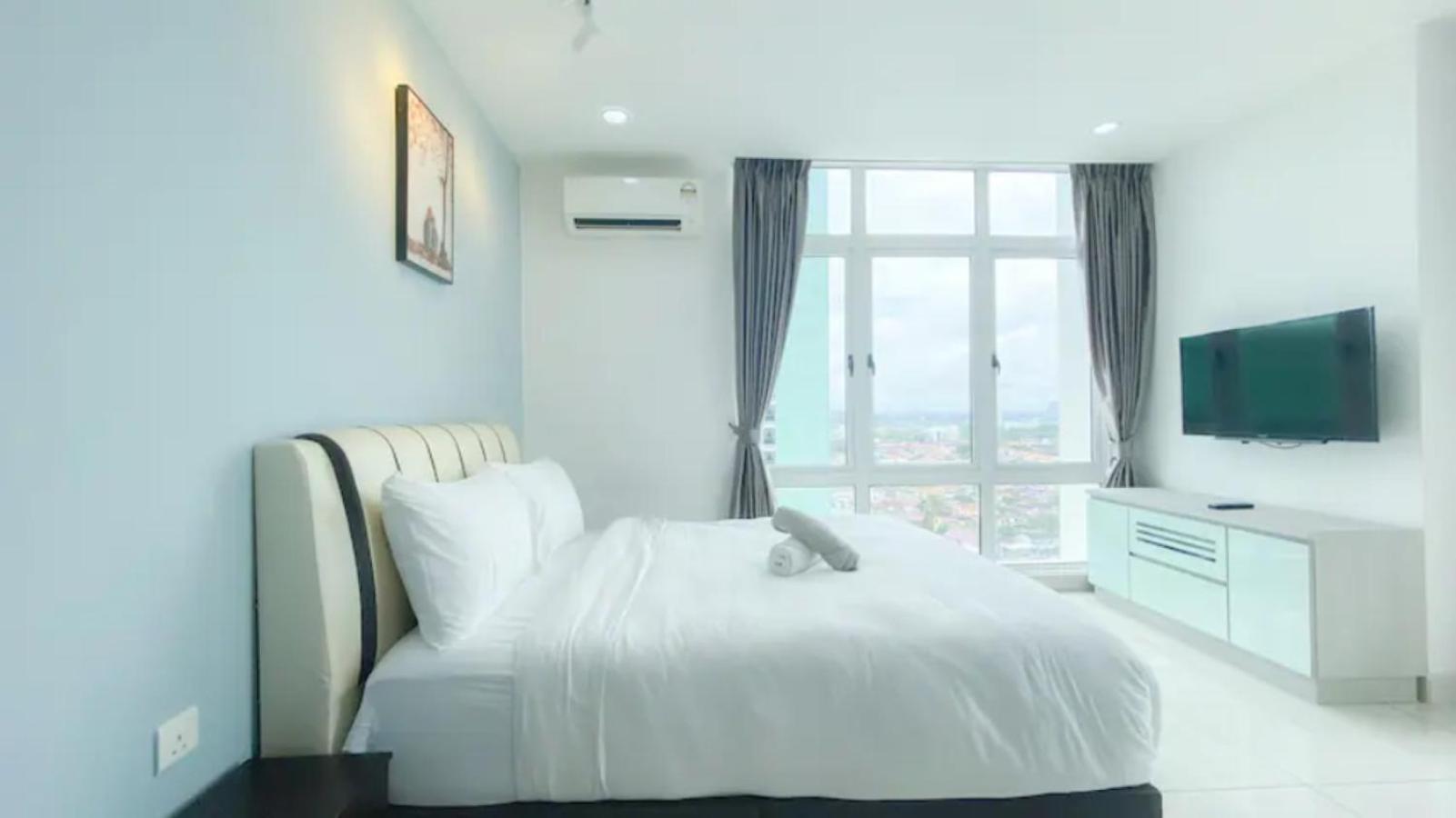KSL JB City suite NETFLIX WIFI Youtube