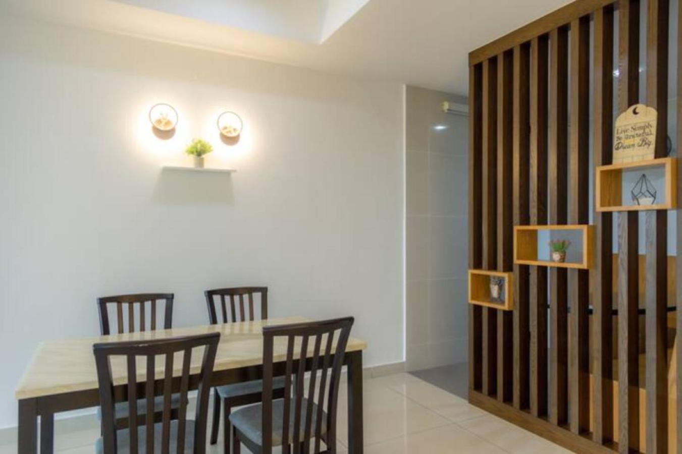 KSL JB City suite NETFLIX WIFI Youtube