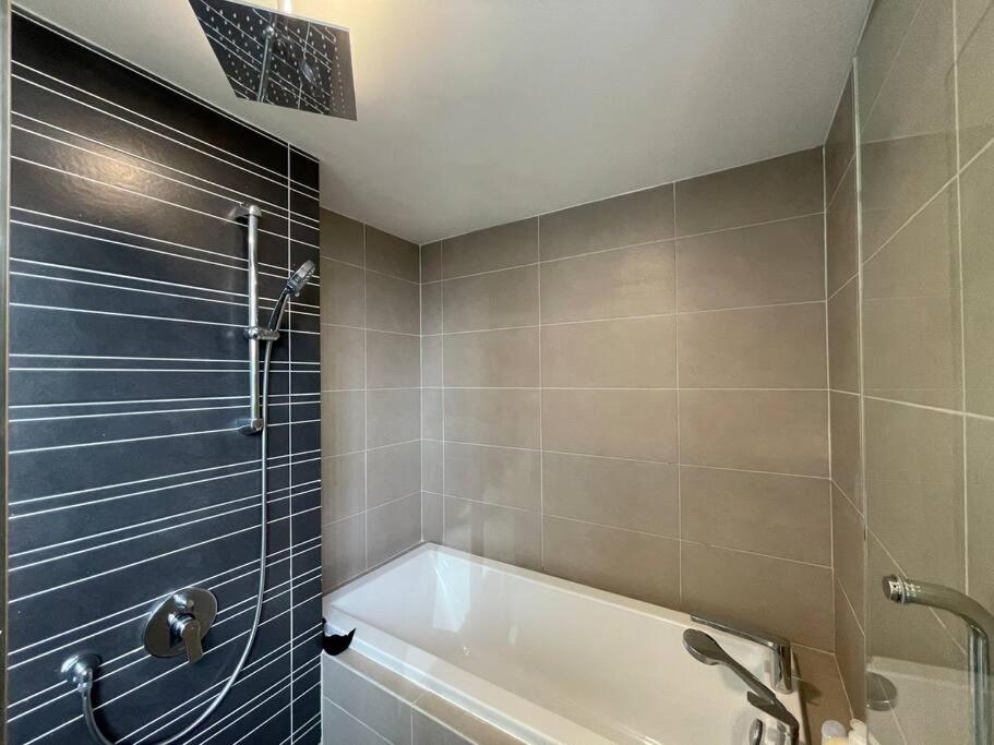 Teega Suites PuteriHarbour By WP Homestay