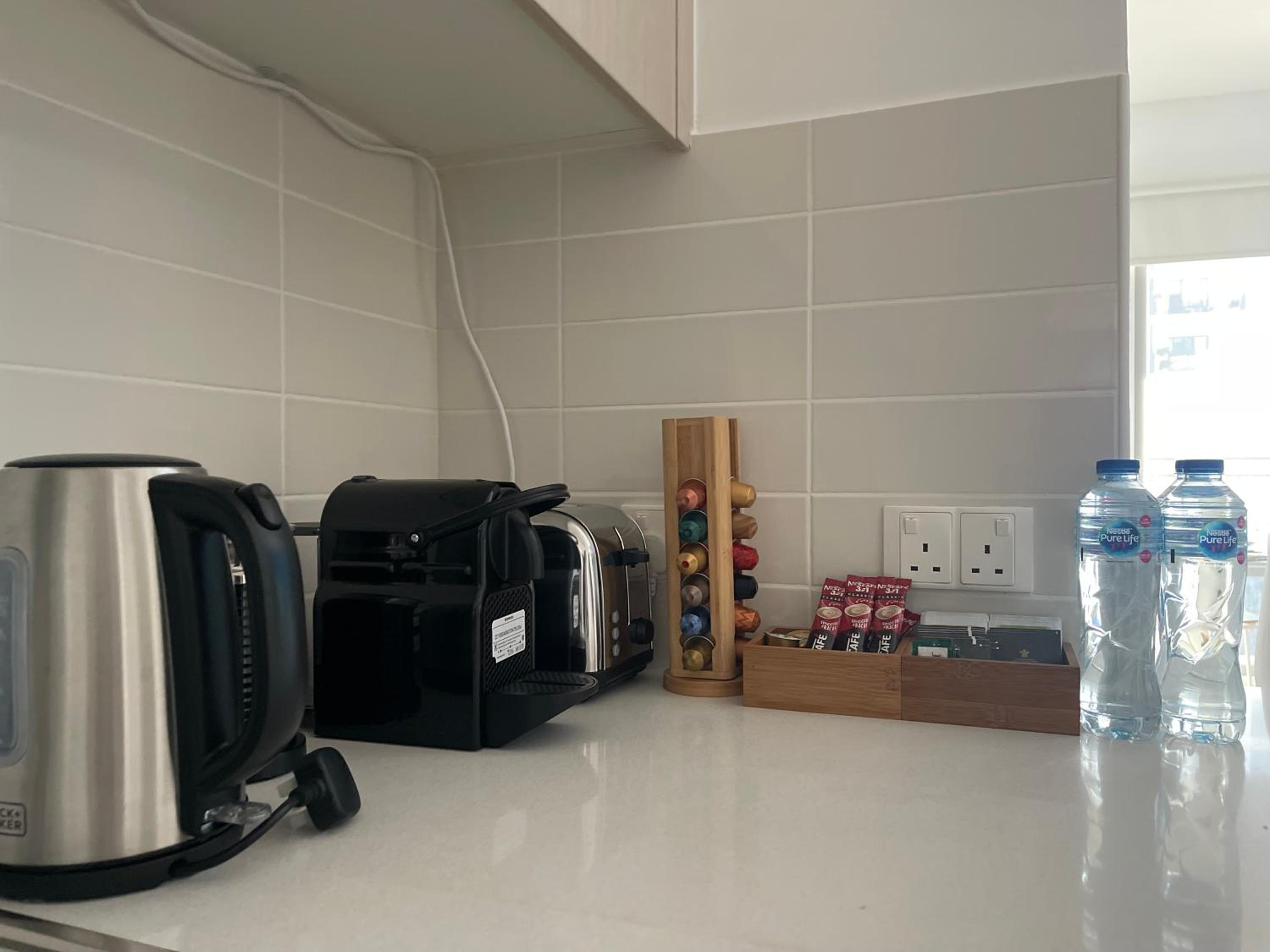 Yas Island - 2 Bedrooms, 2 toilet with shared Pool & Parking
