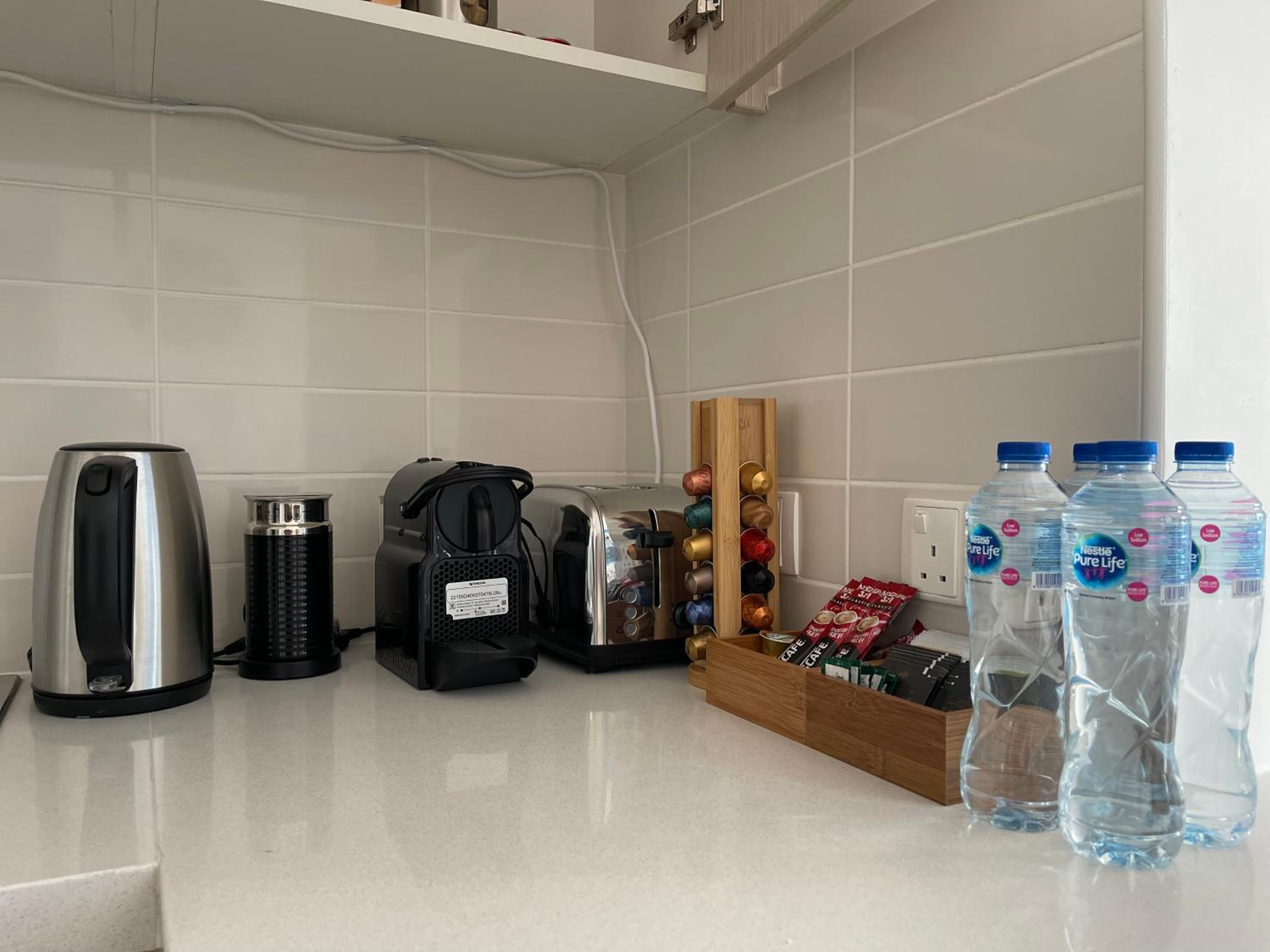 Yas Island - 2 Bedrooms, 2 toilet with shared Pool & Parking