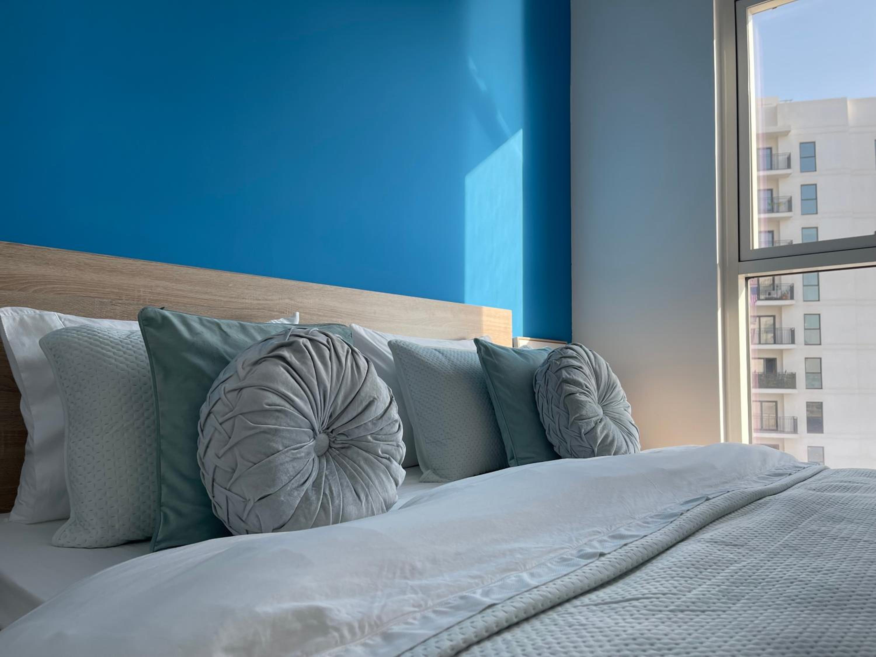 Yas Island - 2 Bedrooms, 2 toilet with shared Pool & Parking