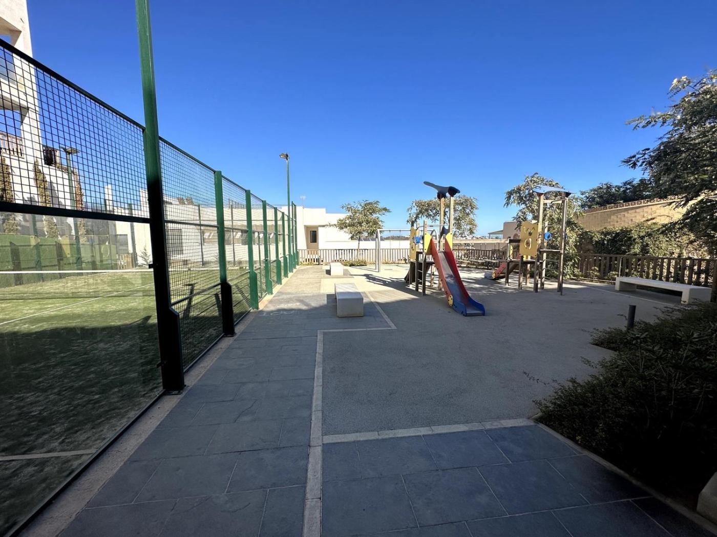 2-bedroom-apartment with a terrace, pool, gym