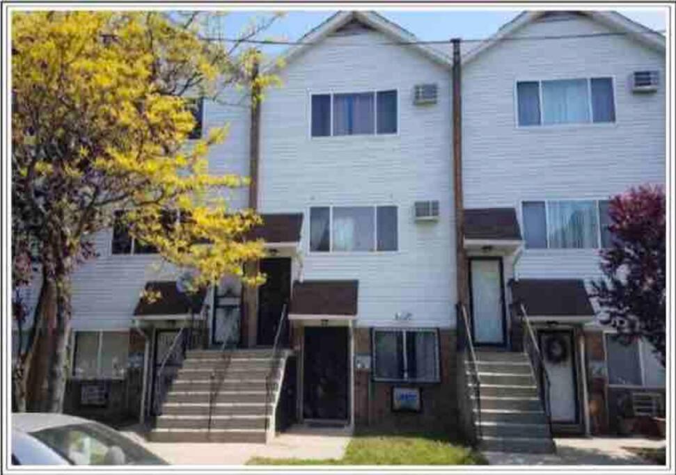Oasis Stay NY, 2BR Cozy Home in a 2Family House, 18min from the City view 5