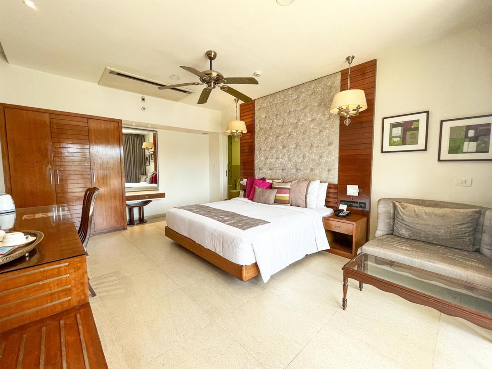 Acron Waterfront Resort