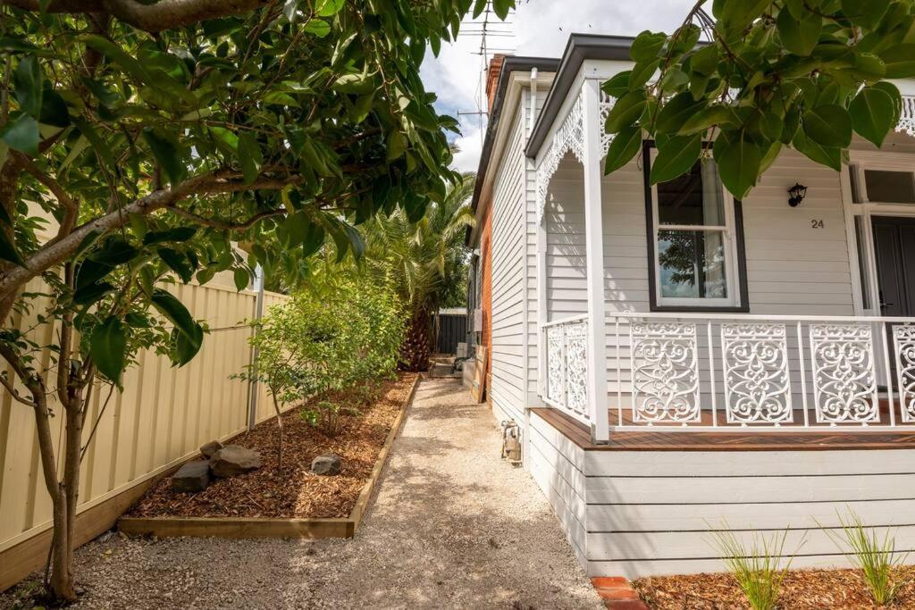 Newly renovated, Kennedy Cottage - close to CBD