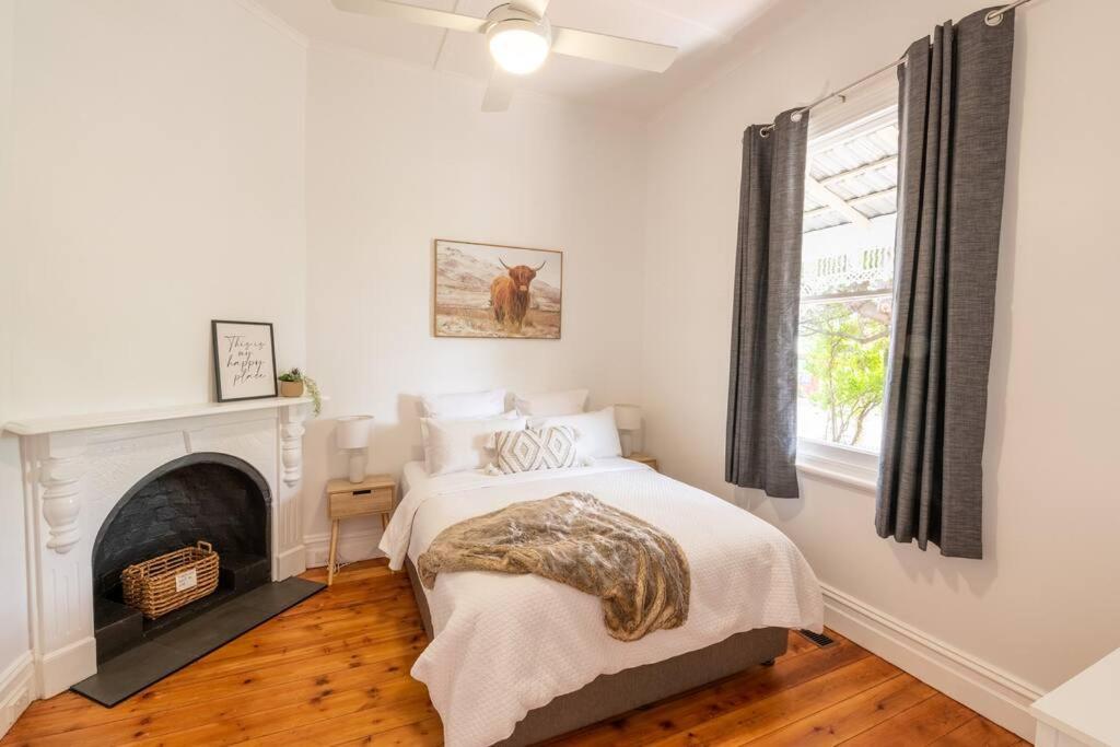 Newly renovated, Kennedy Cottage - close to CBD