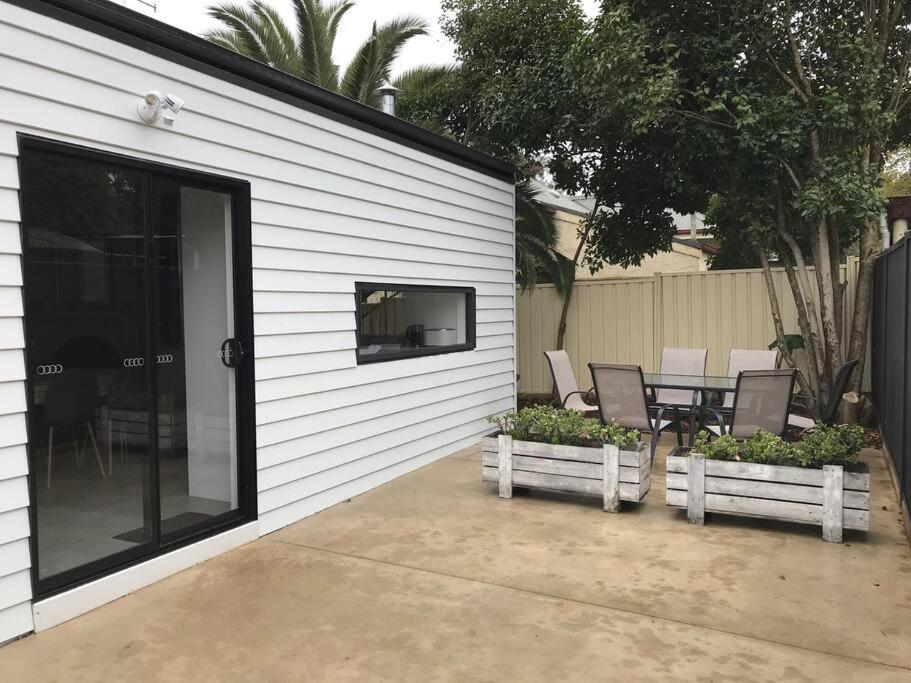 Newly renovated, Kennedy Cottage - close to CBD