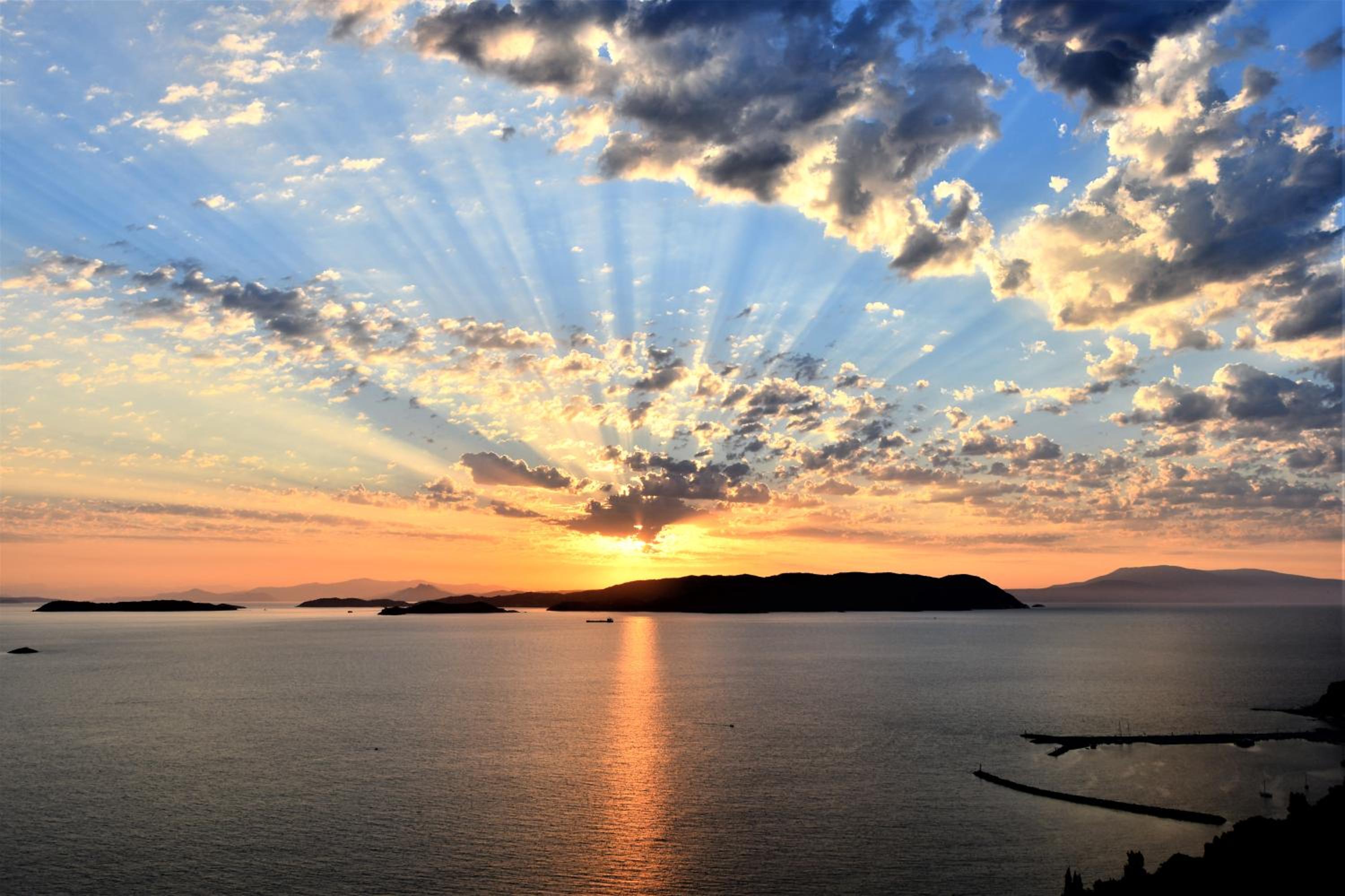 Secret Sporades Panoramic Residence