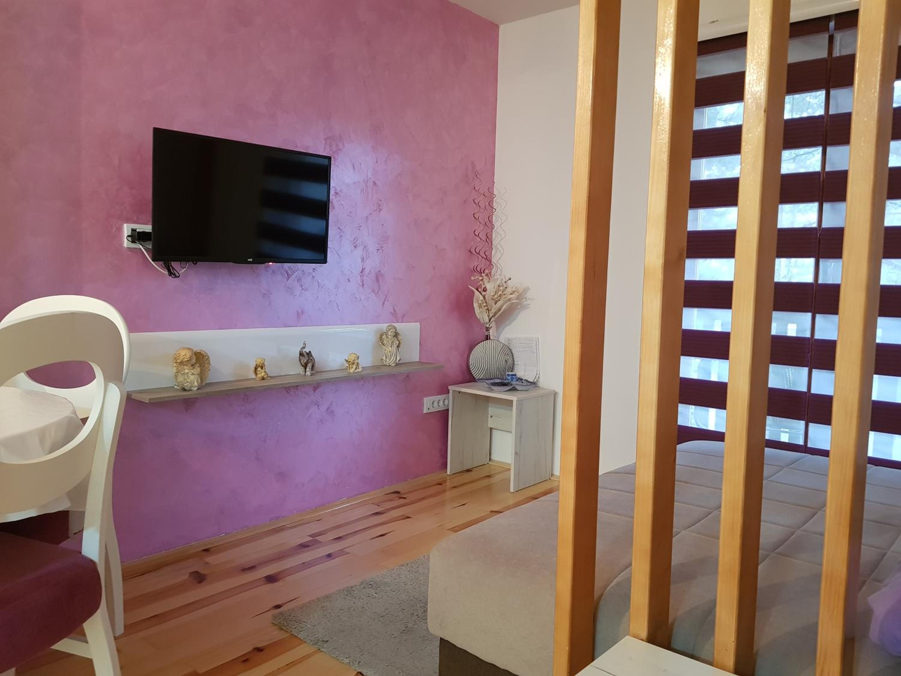 Apartmani Lotos view 2