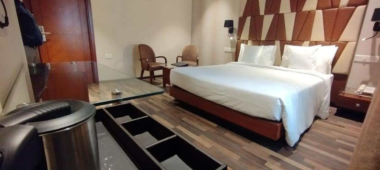 Mumbai Vacations - Adiva Residency Beacon, Grant Road, Mumbai - Property Image 3