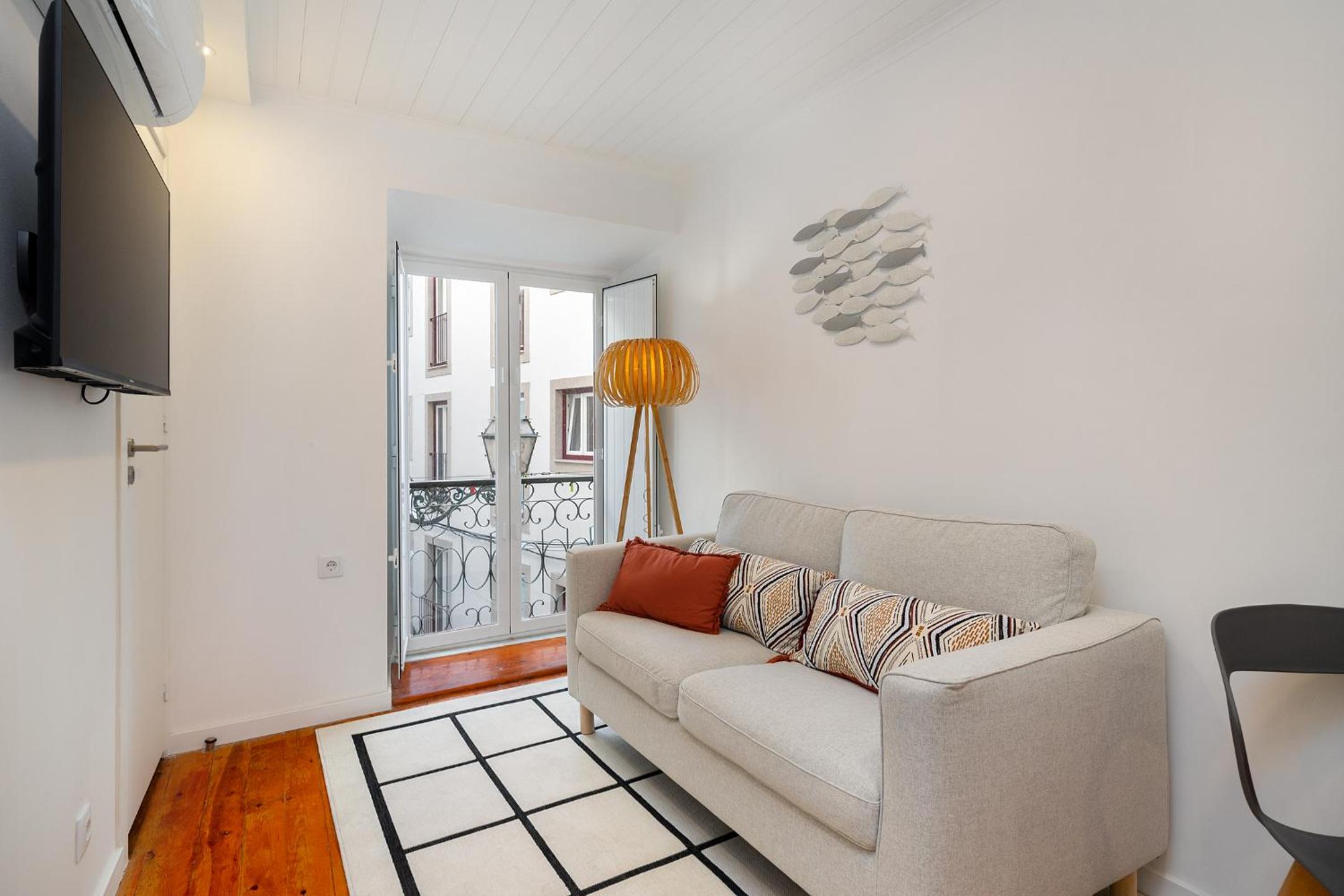 WHome Alfama 1-Bed w/AC Great location to explore Lisbon view 5