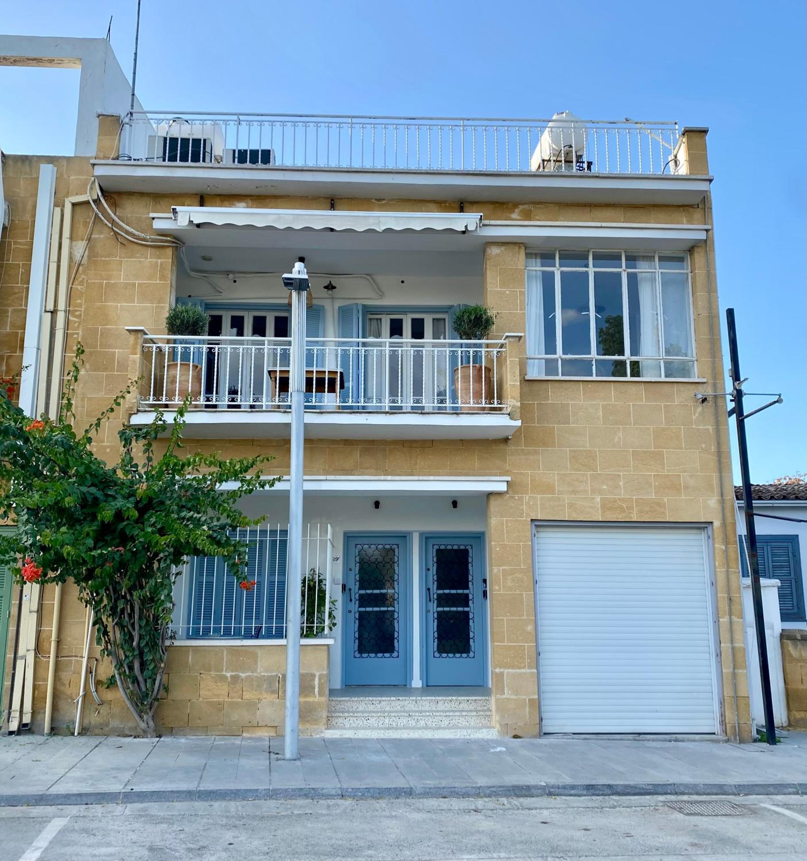 Liberty House - Central Two Bedroom Apartments view 5