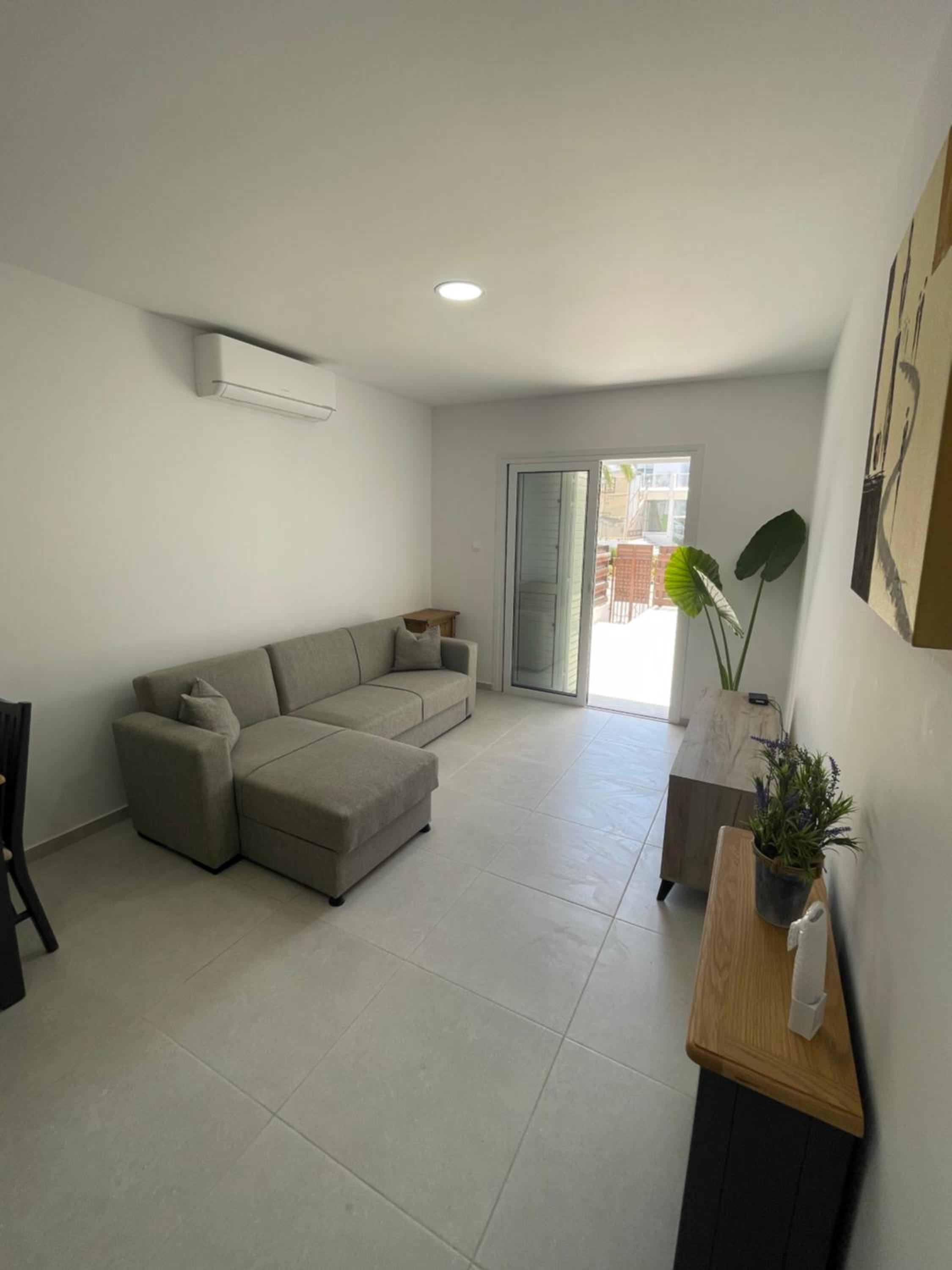 Lovely 2-bedroom apartment, newly renovated