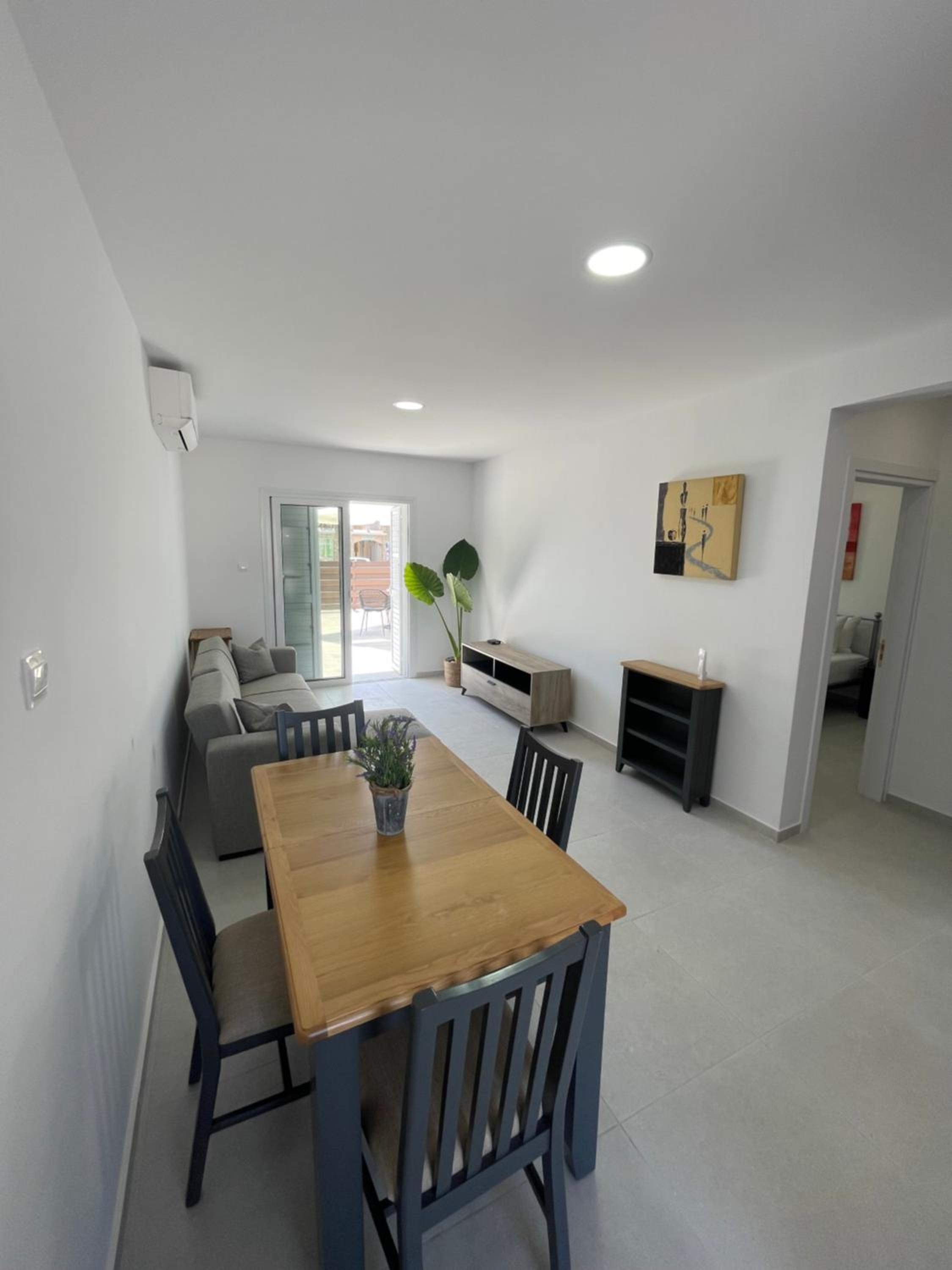 Lovely 2-bedroom apartment, newly renovated