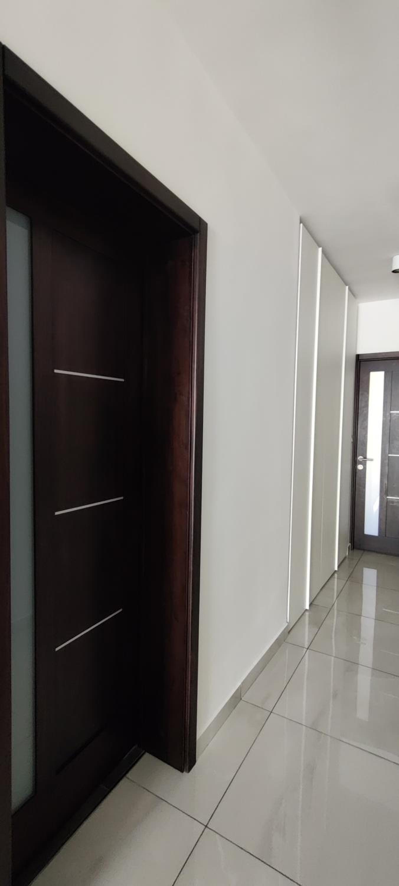 Ideal Location, Stylish 1BR Apartment with Free Parking