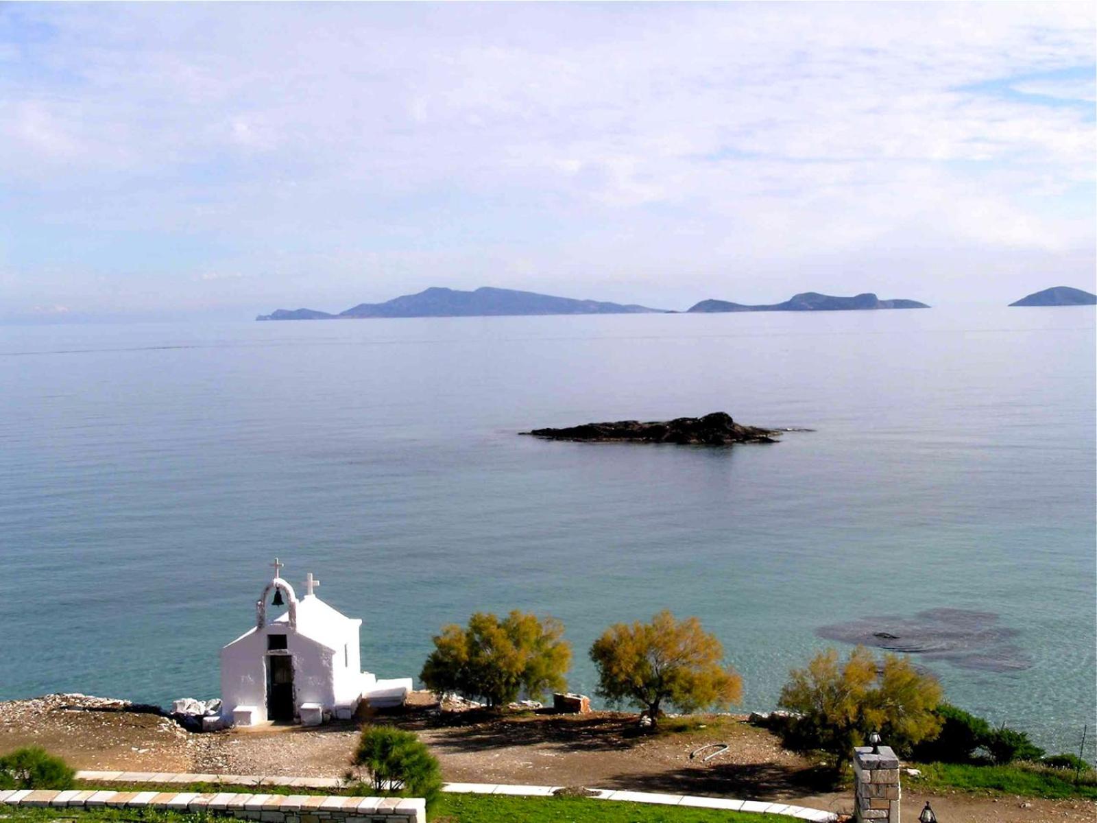 Traditional stone-built cottages Azalas