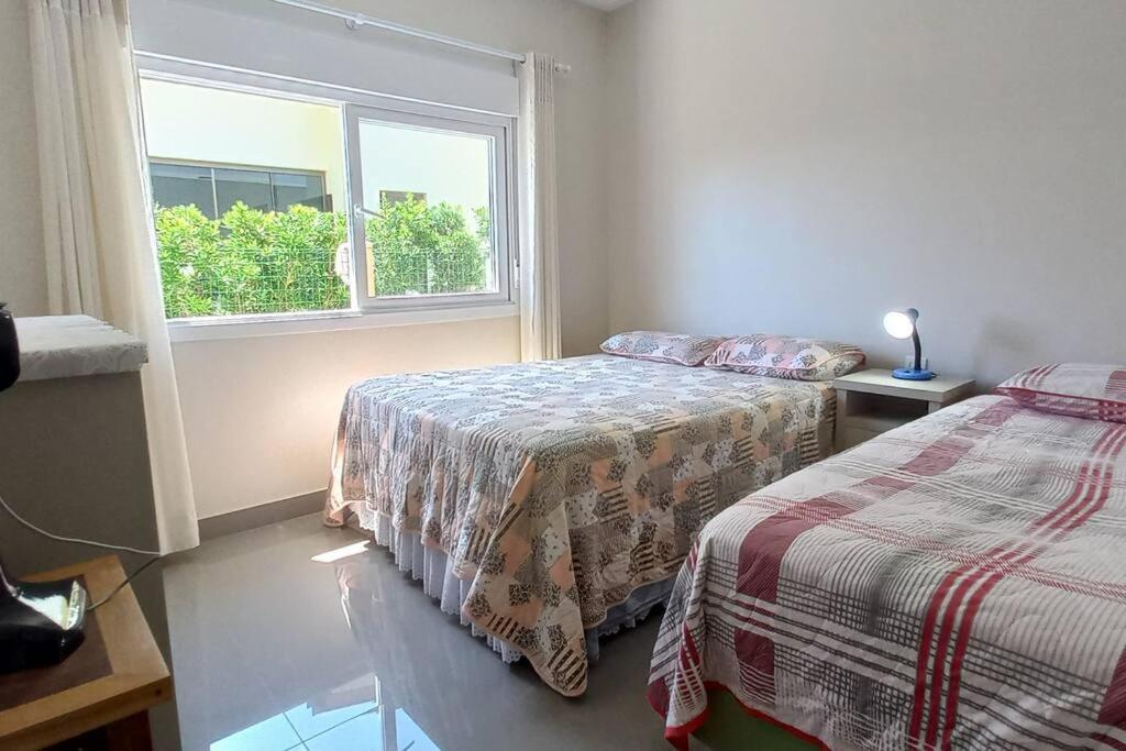 Casa Com Três Dormitórios Pertinho Do Mar Em Capão Da Canoa