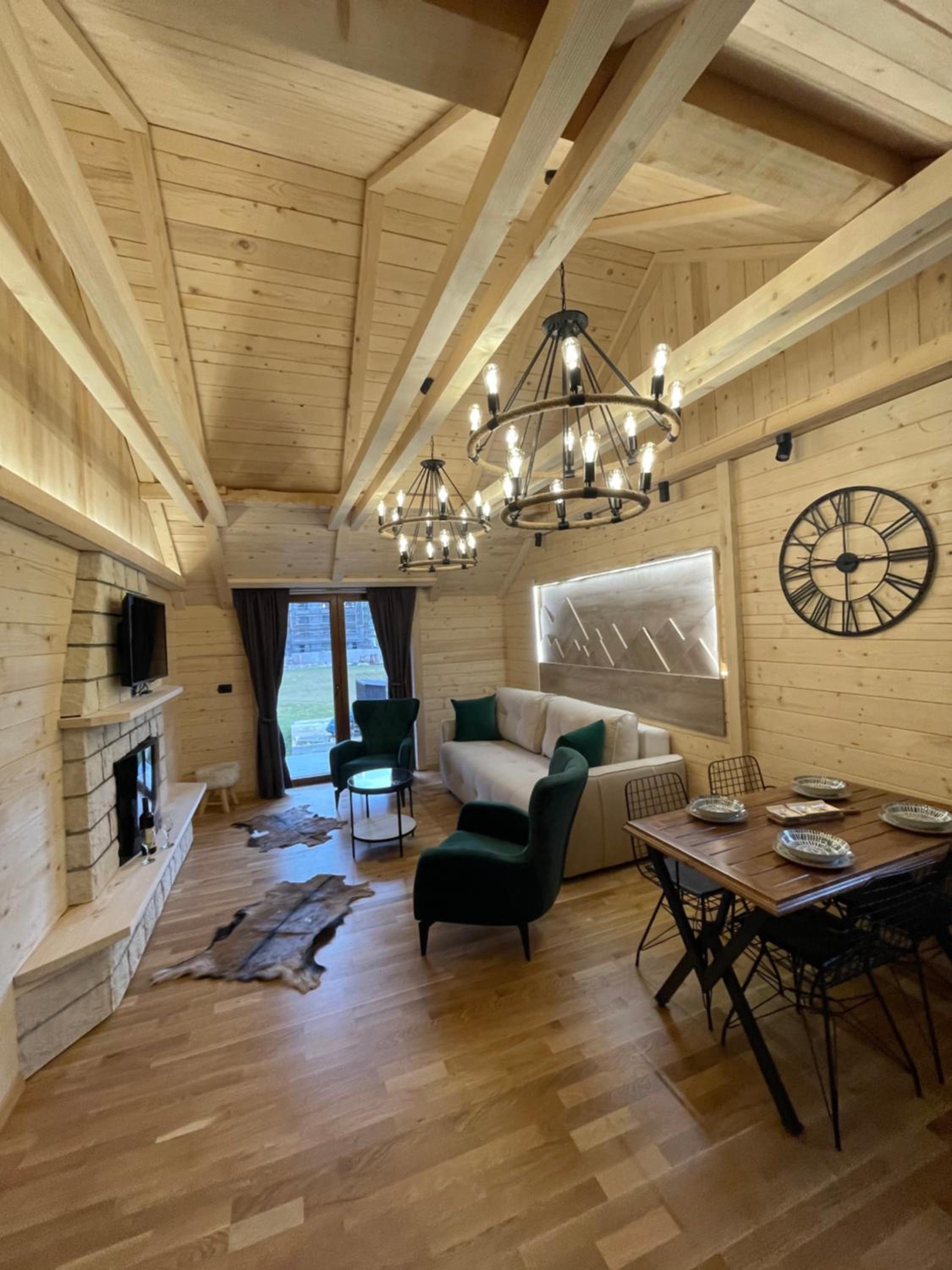Chalet Montenegrina with jacuzzi