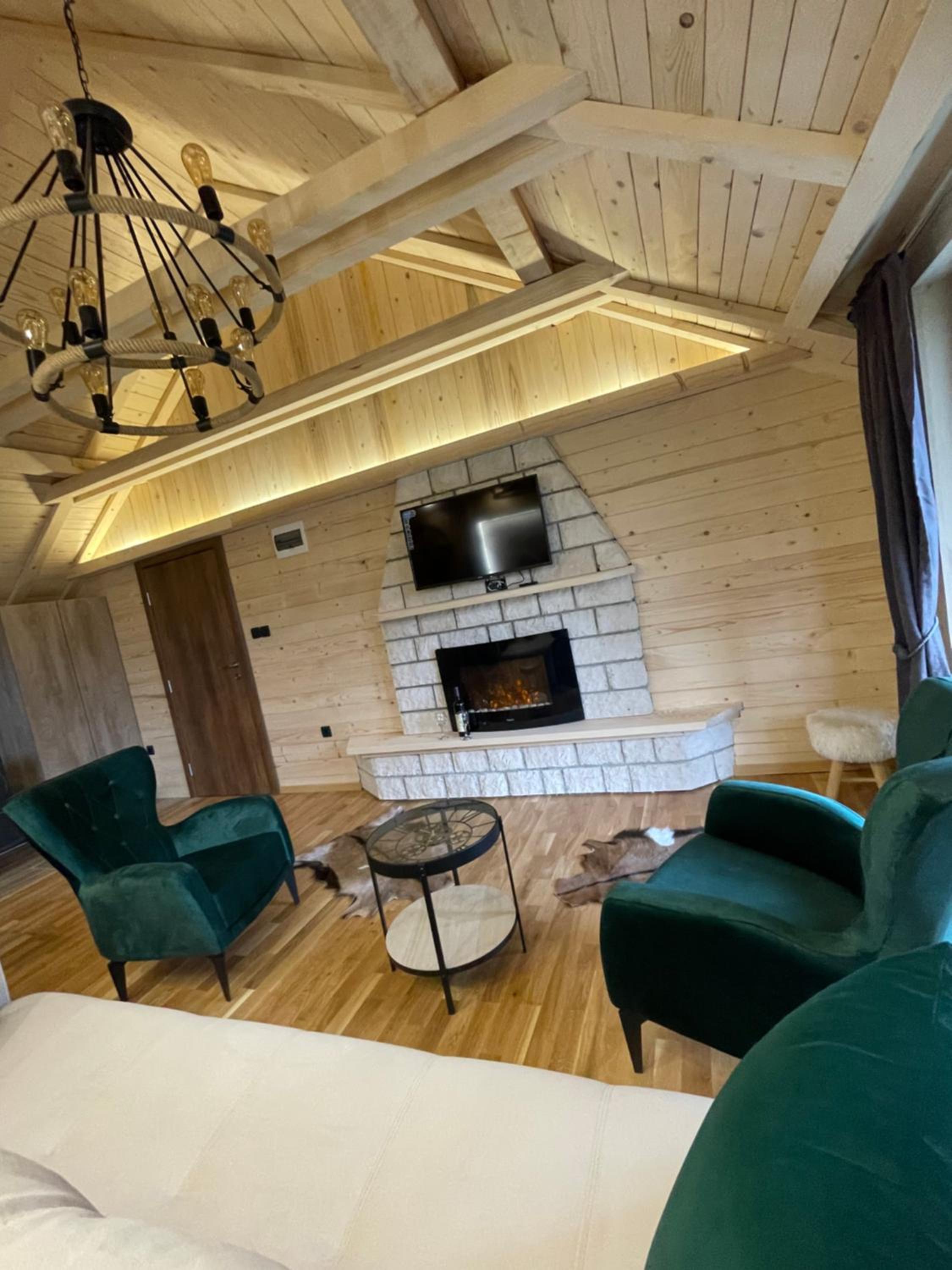 Chalet Montenegrina with jacuzzi